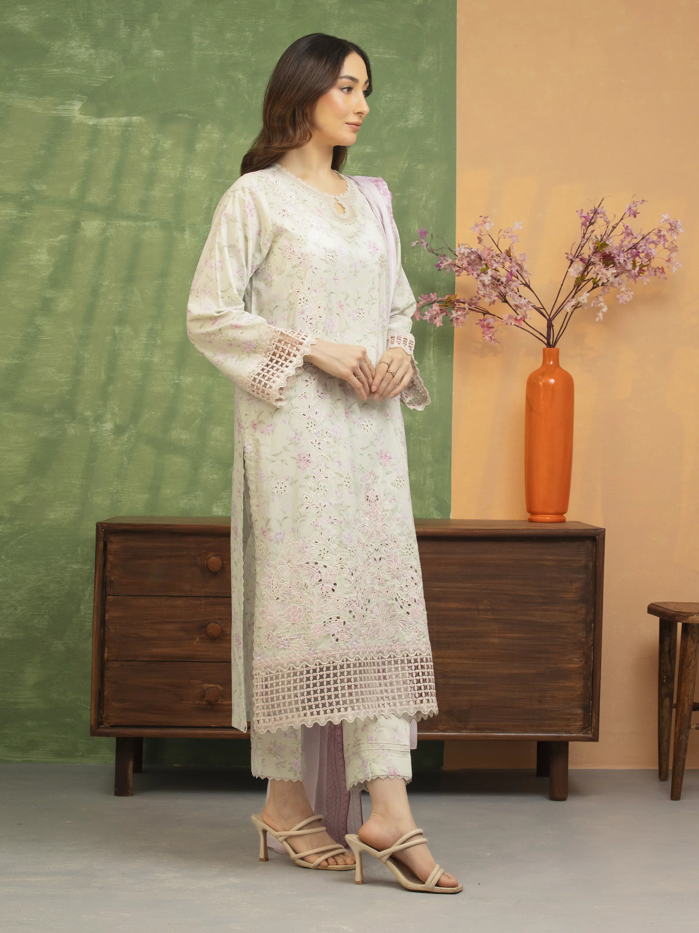 Embroidered Lawn Suit - EWU5V1-31444-3P - Image 2