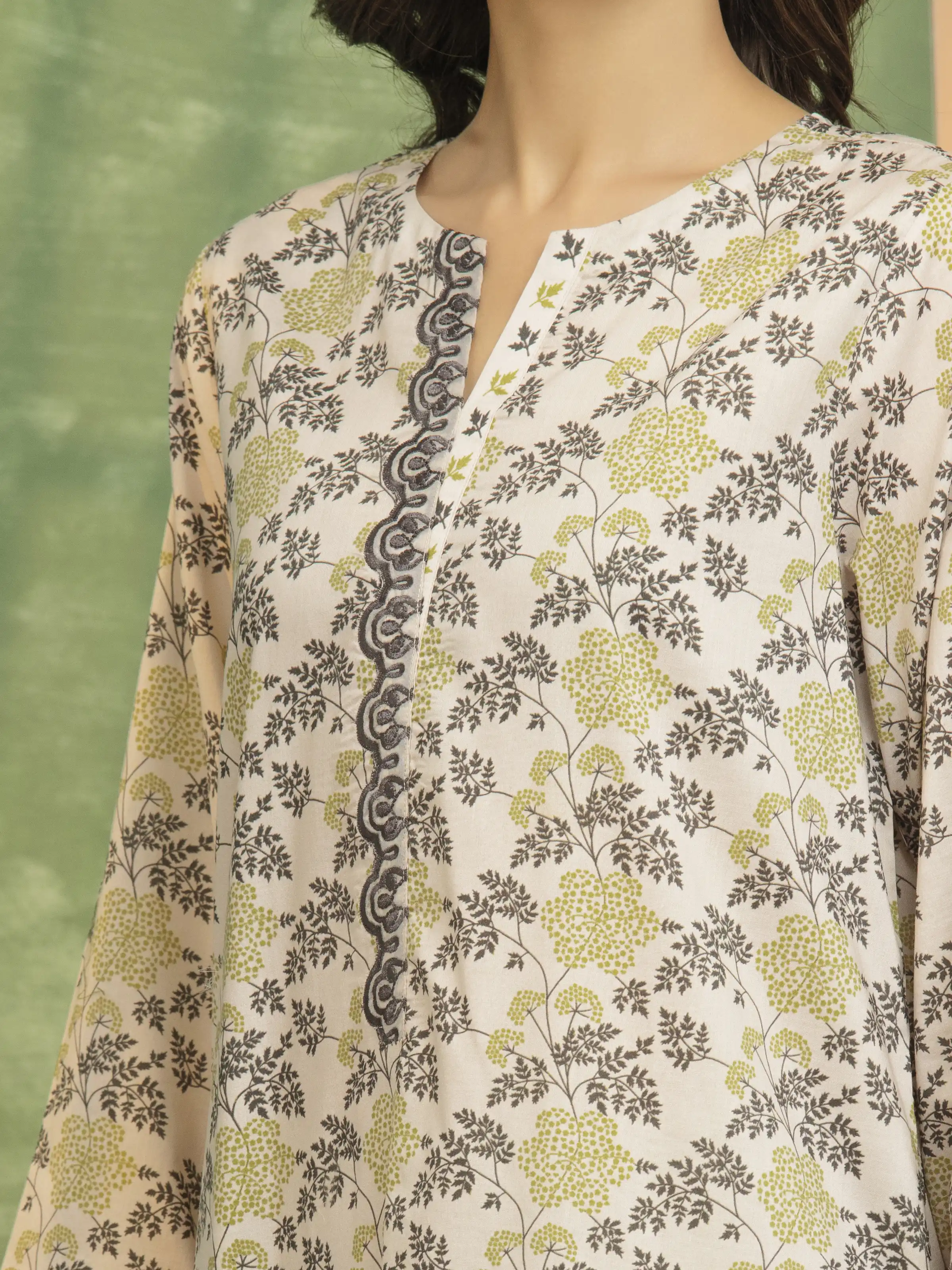 Embroidered Lawn Shirt Trouser - EWU5V1-31467ST - Image 4