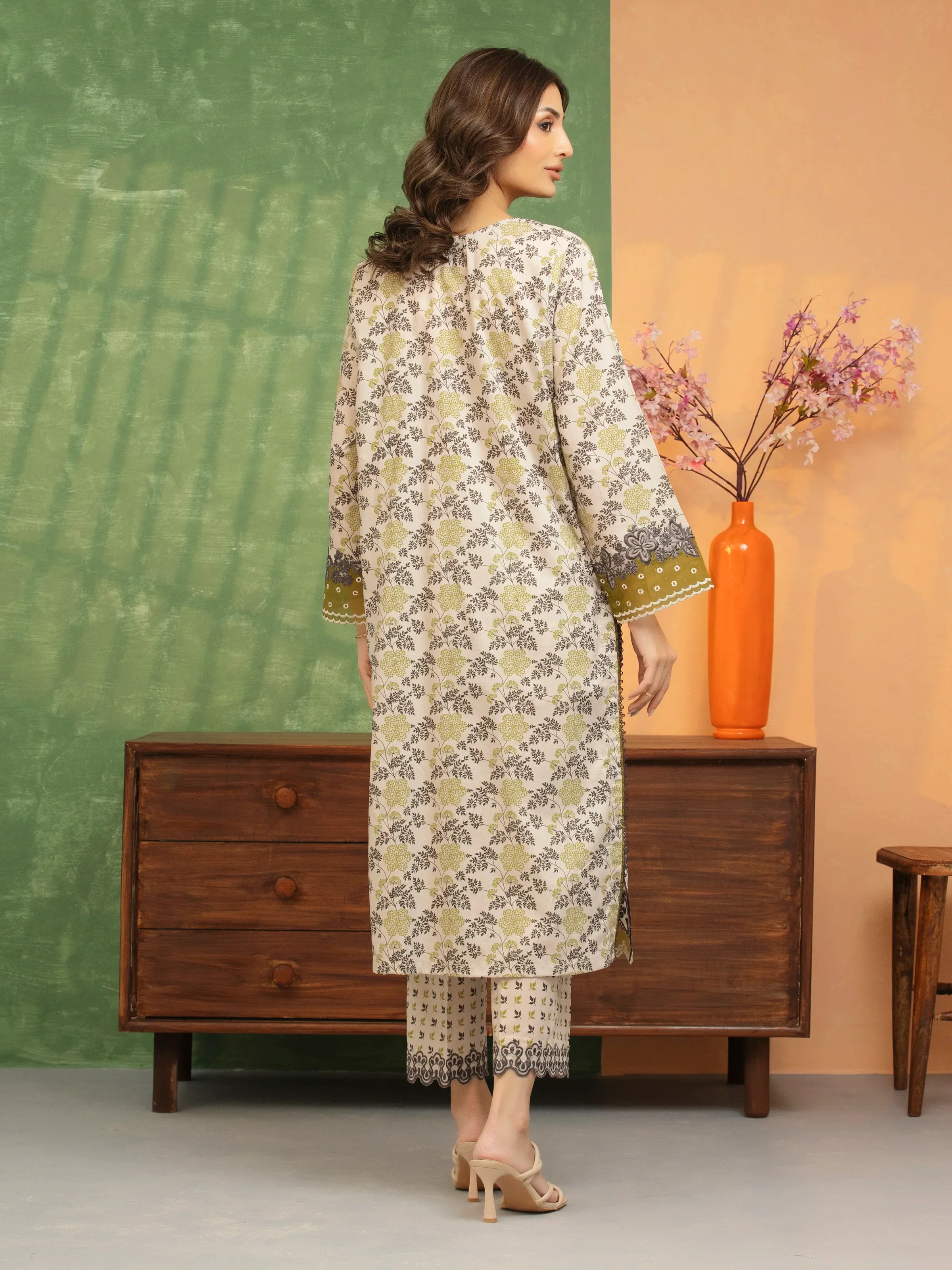 Embroidered Lawn Shirt Trouser - EWU5V1-31467ST - Image 6