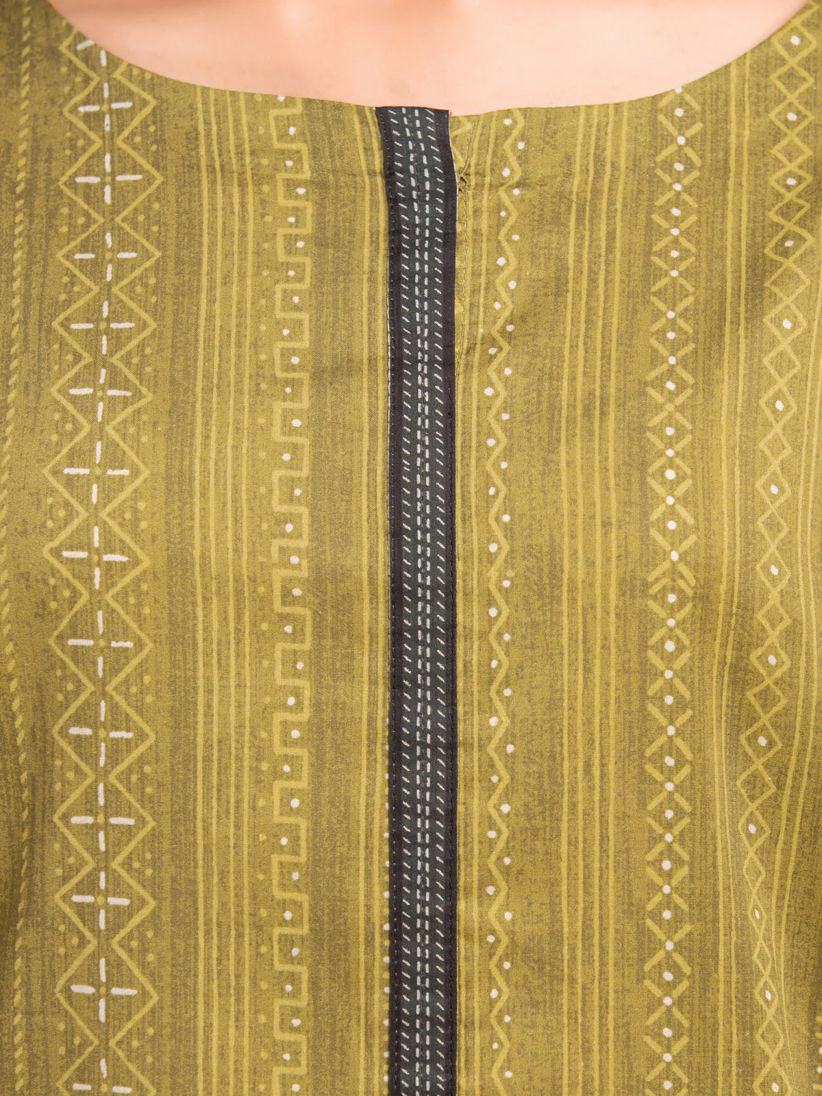 Printed Khaddar Shirt Dupatta - EWU23A3-27170SD - Image 5
