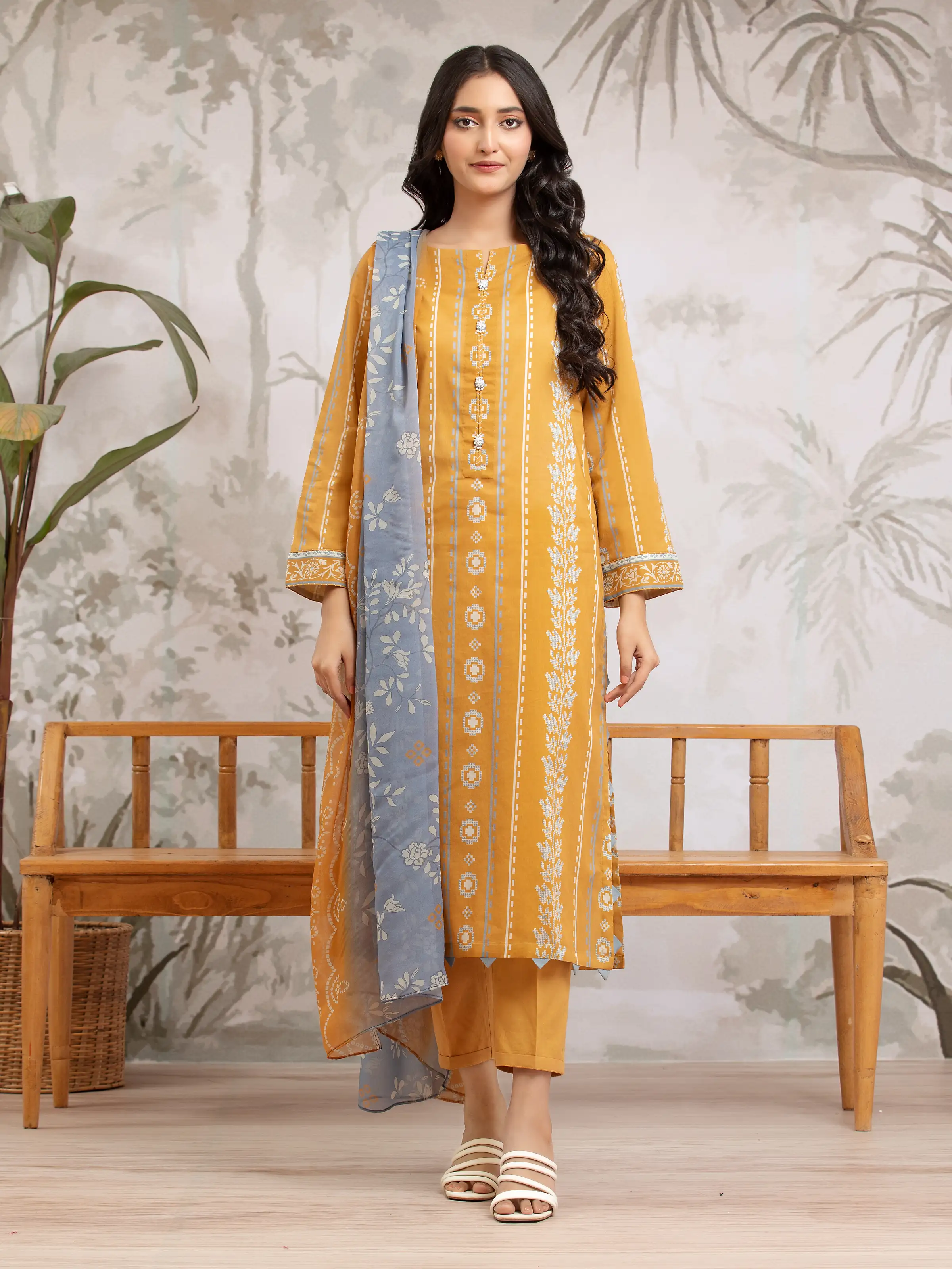 Printed Khaddar Suit - EWU24M2-172