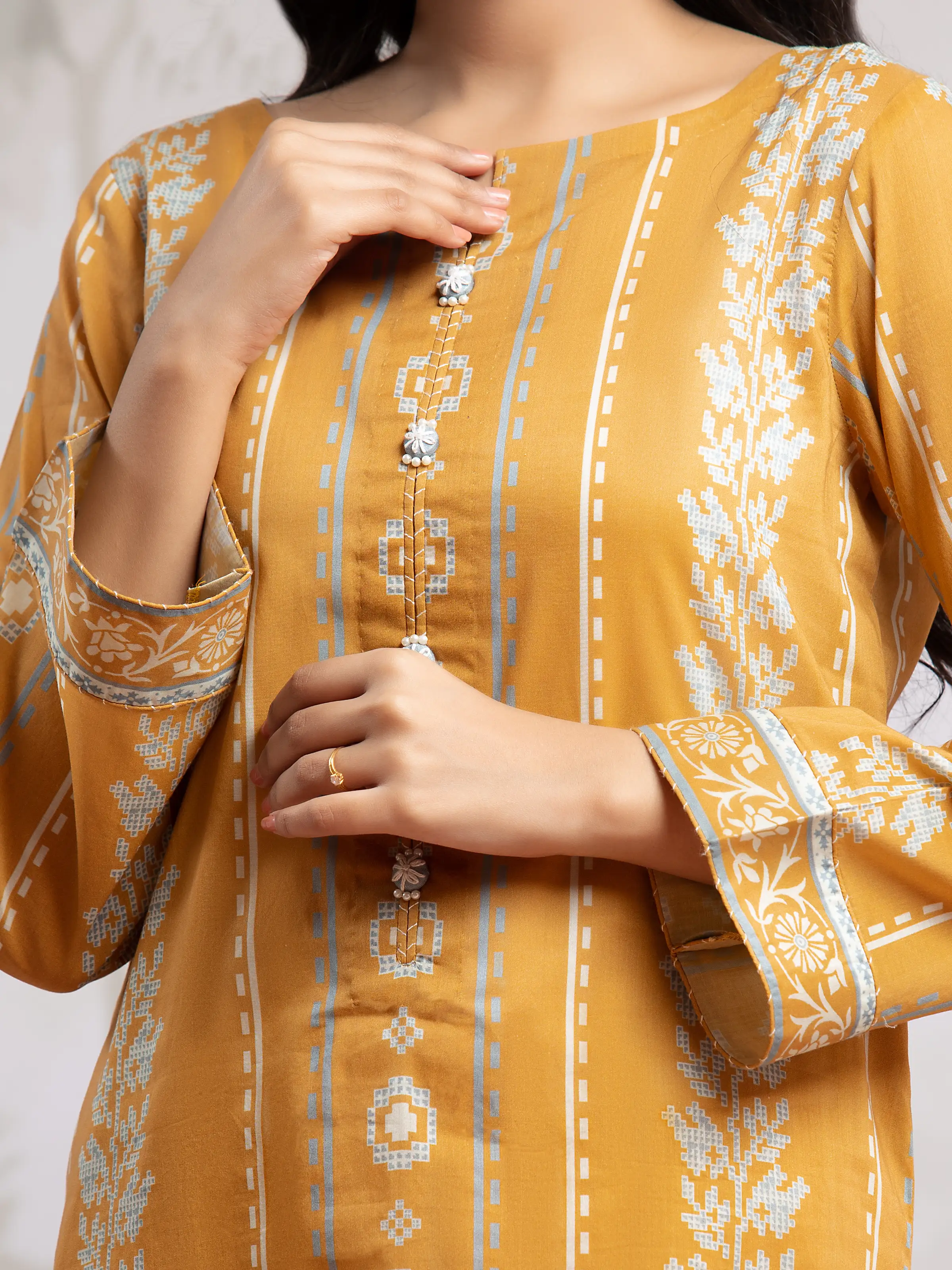 Printed Khaddar Suit - EWU24M2-172 - Image 4