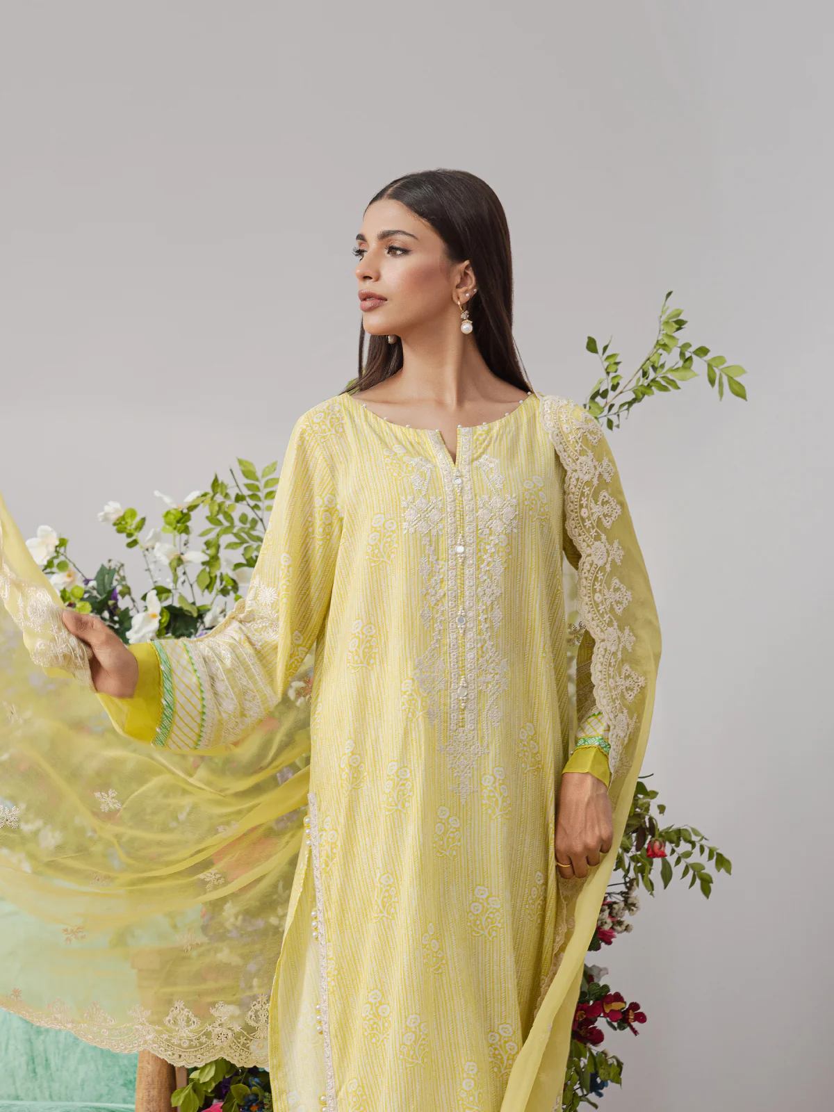 Embroidered Lawn Shirt Dupatta - EWU22V1-26510SD - Image 3