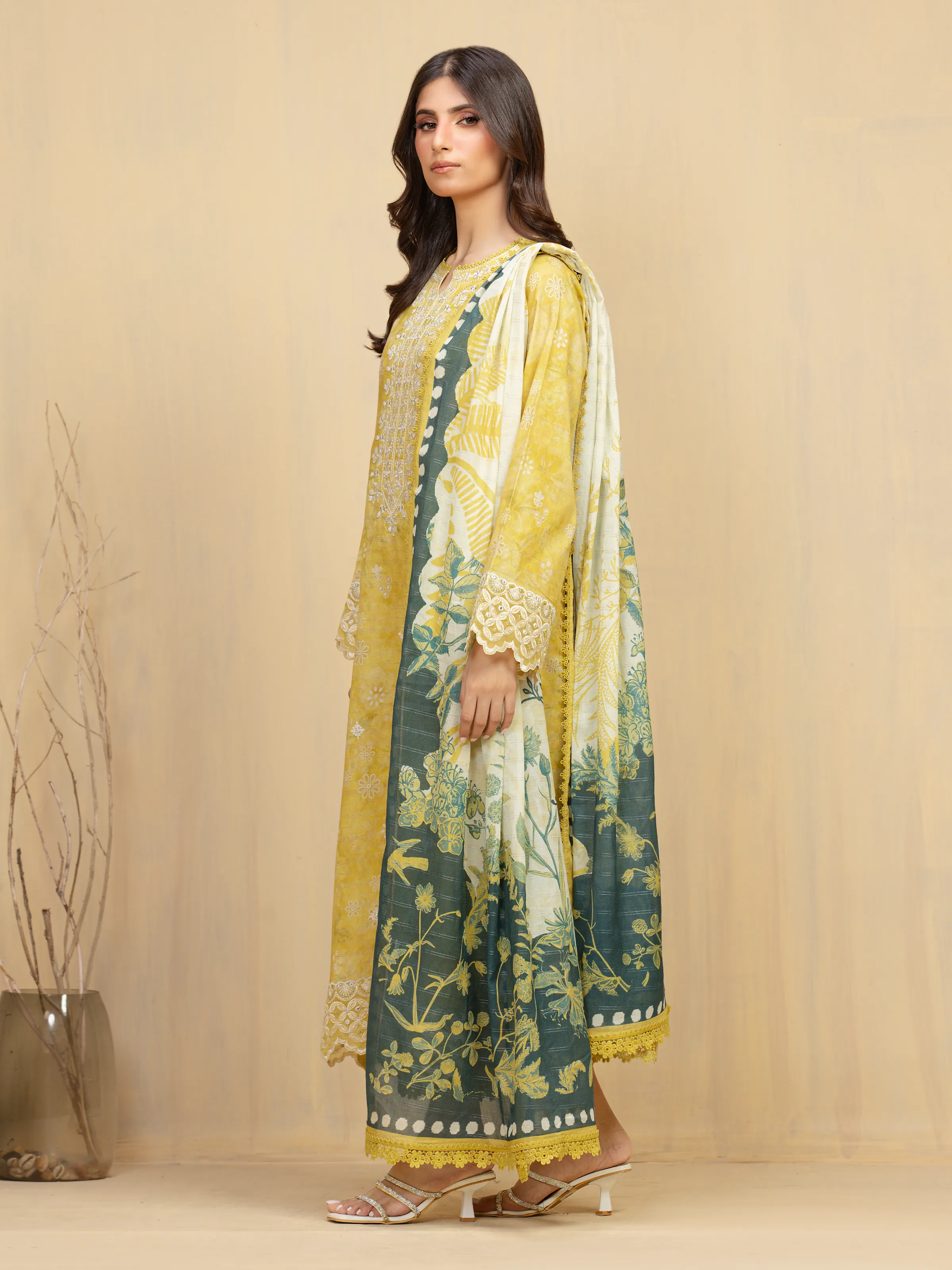 Embroidered Lawn Suit - EWU5V1-31880-3P - Image 5