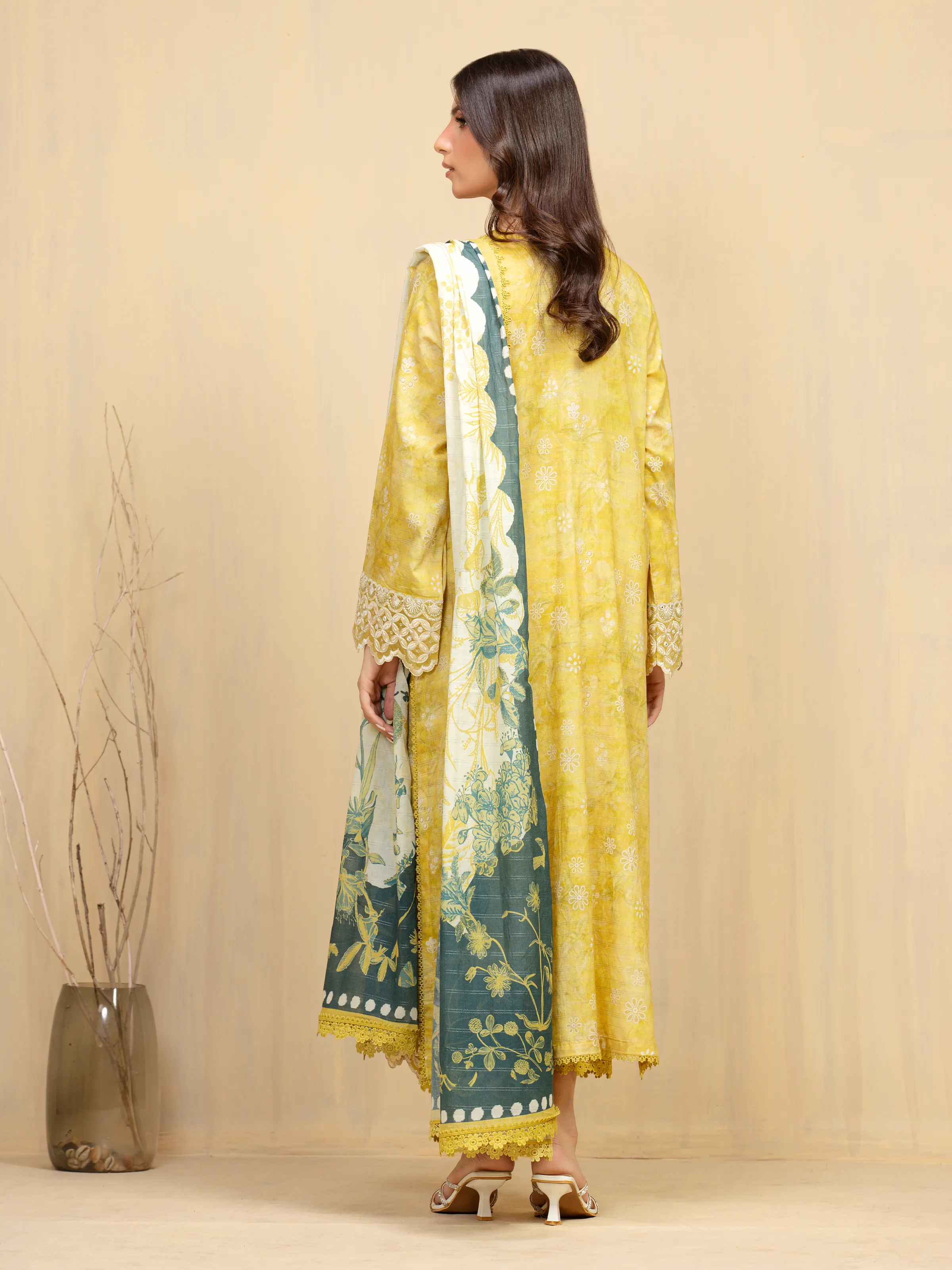 Embroidered Lawn Suit - EWU5V1-31880-3P - Image 6