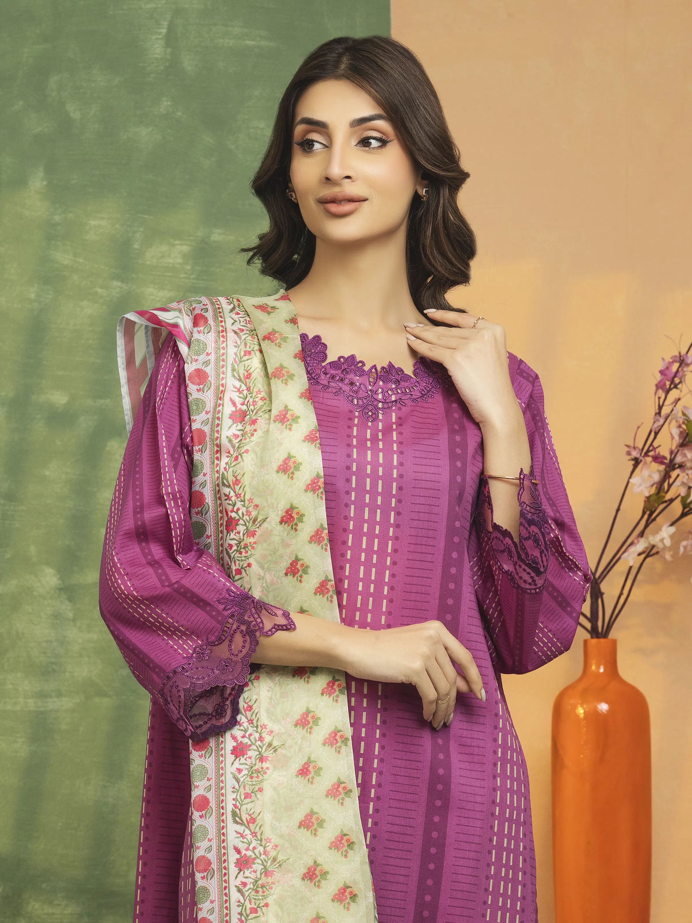 Embroidered Lawn Suit - EWU5V1-31065-3P - Image 3