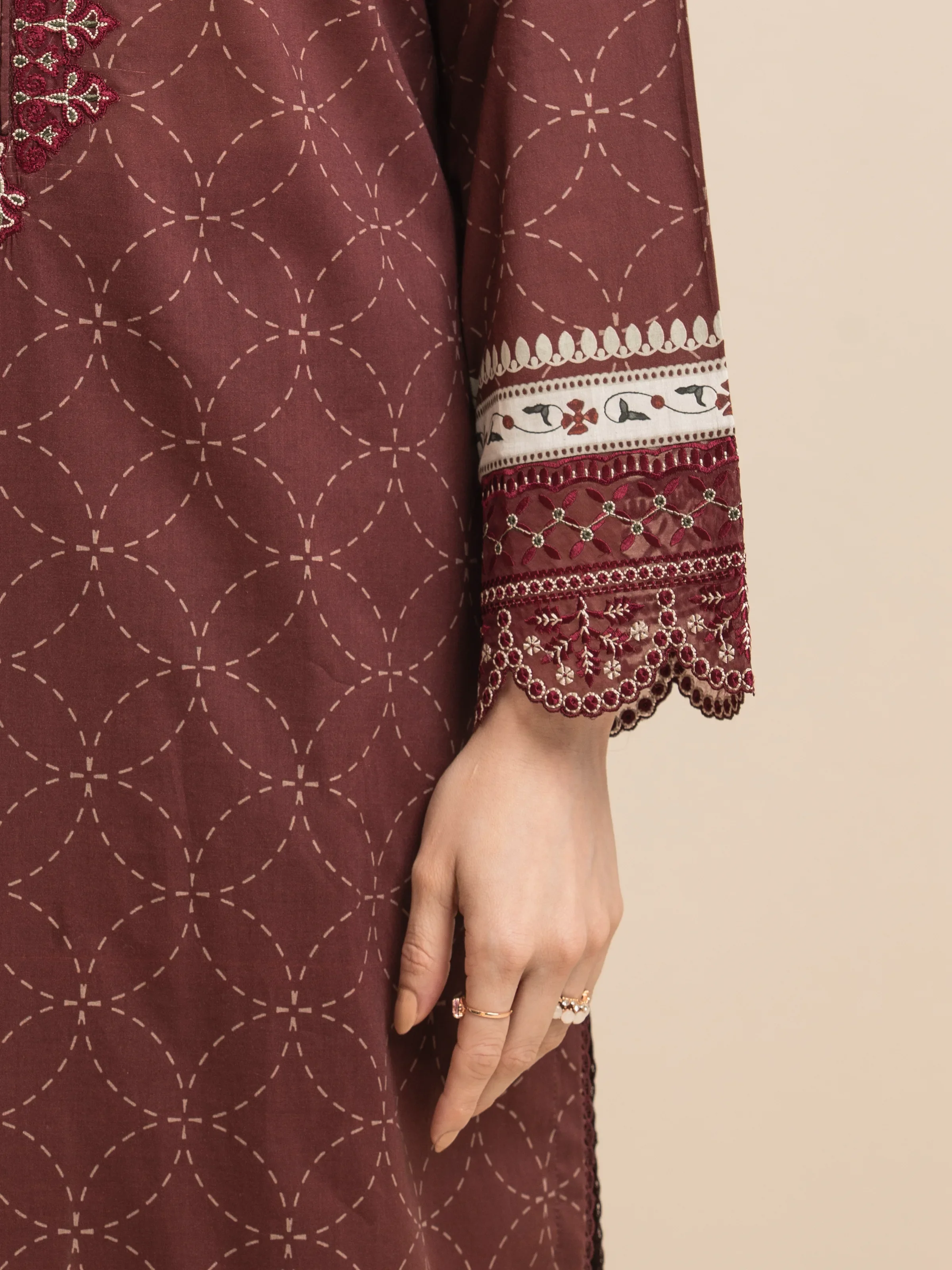 Embroidered Lawn Suit - EWU5V1-31064-3P - Image 6