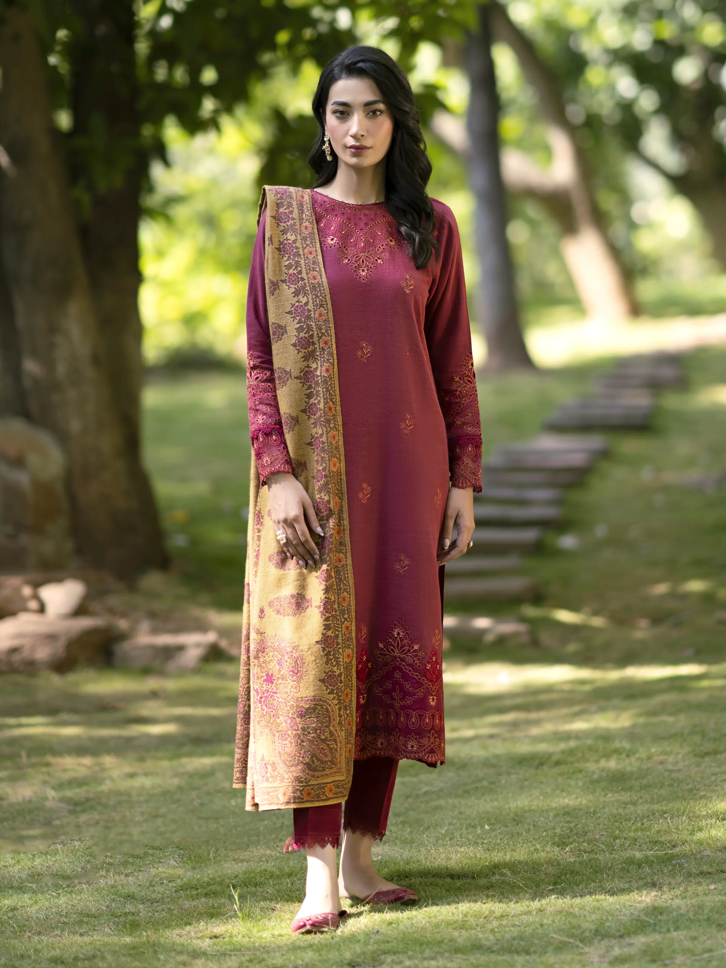 Embroidered Marina Twill Suit - EWU24V14-30213-3P