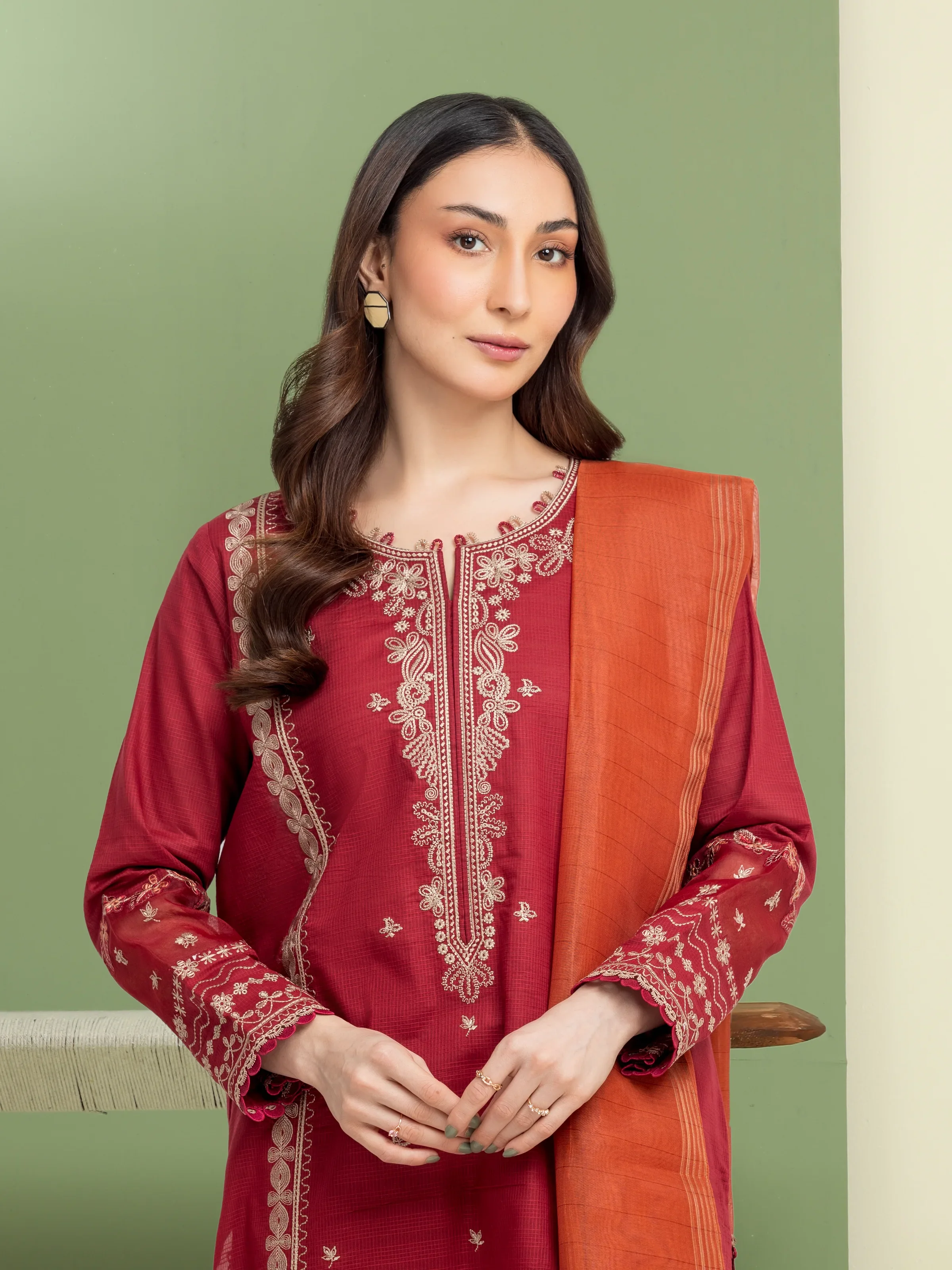 Embroidered Lawn Suit - EWU5V1-31239-3P - Image 3