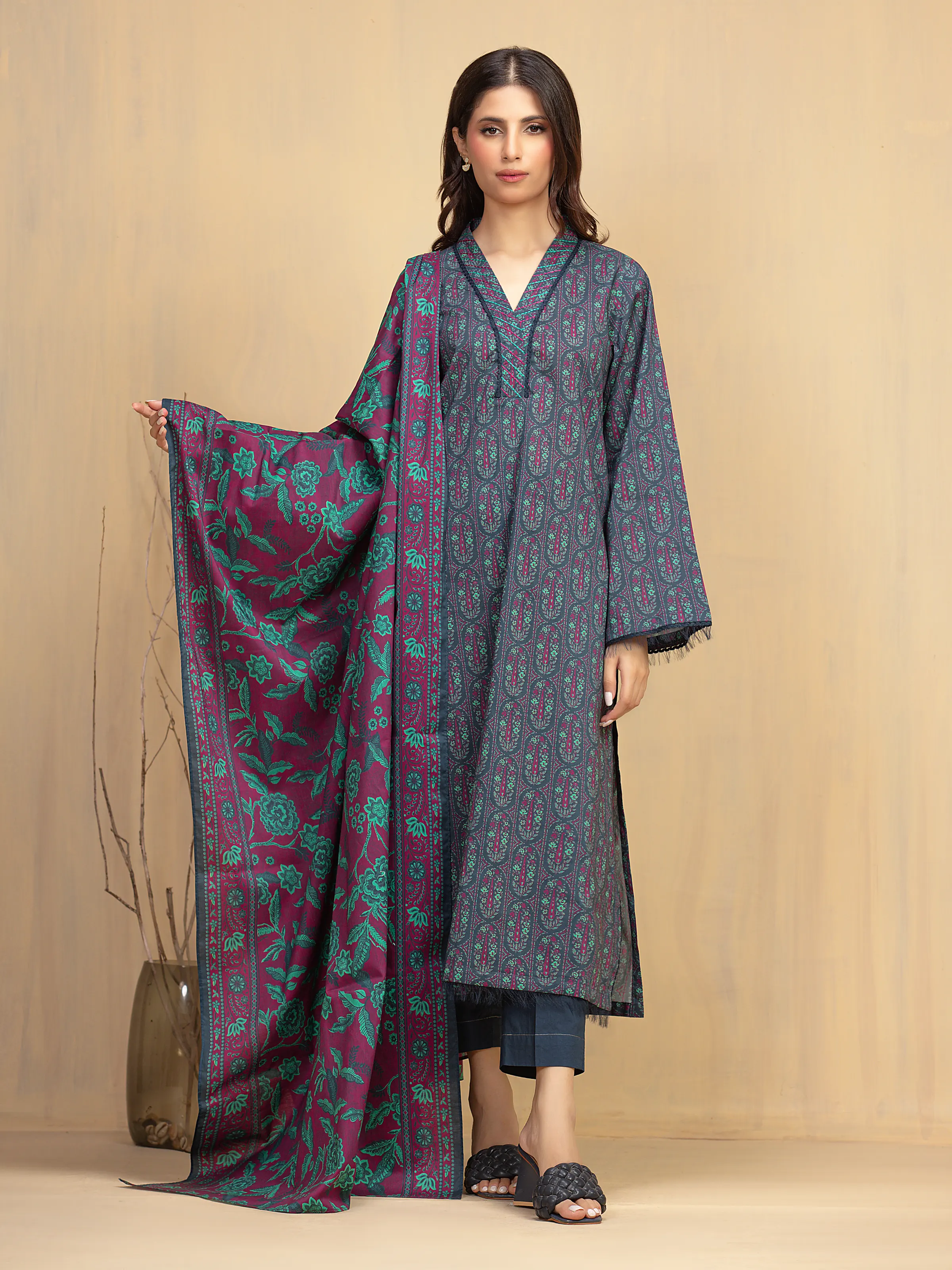 Printed Khaddar Suit - EWU5A3-36006-3P