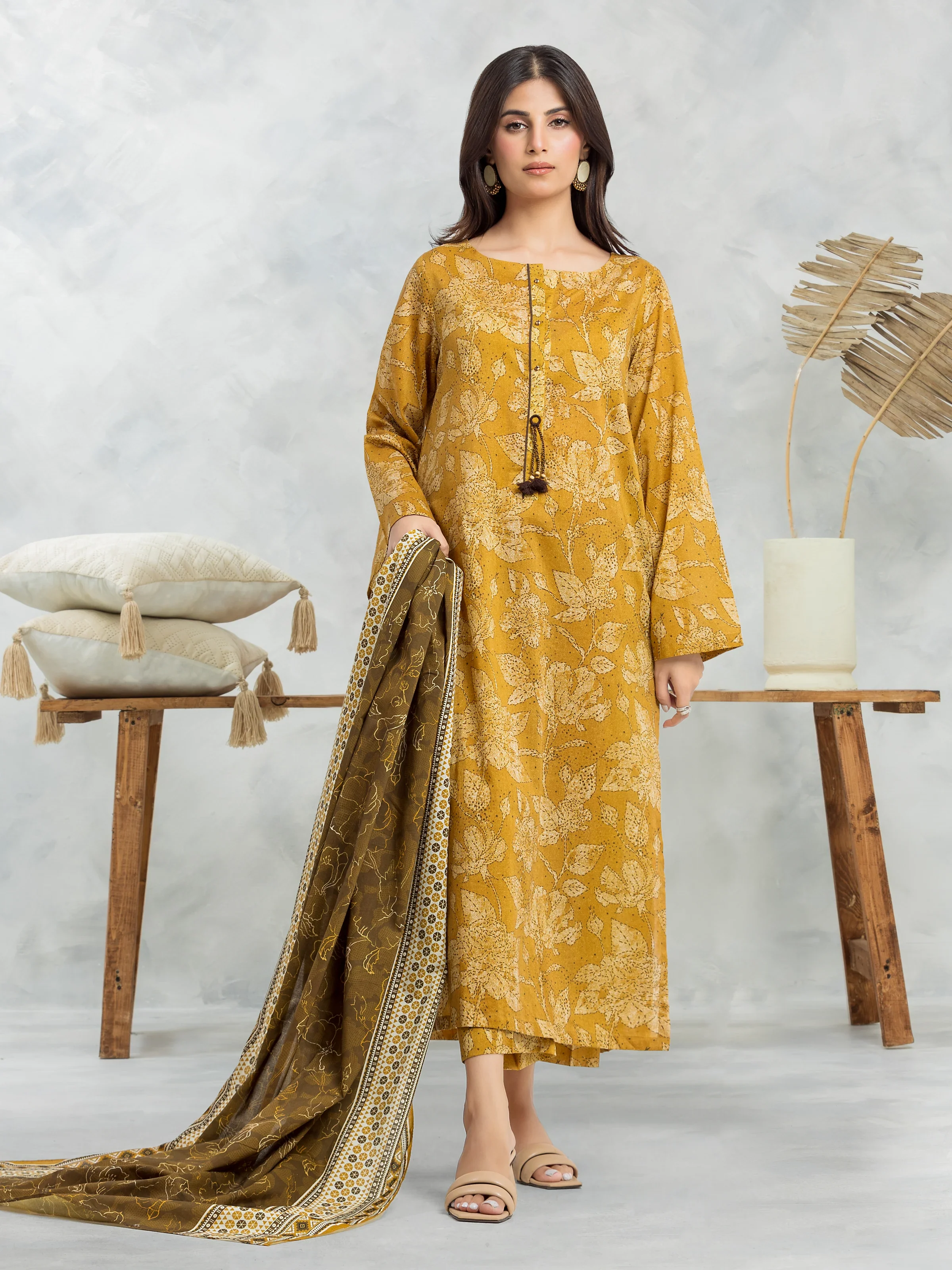 Unstitched Printed Cambric Shirt Dupatta - EWU24A2-28520SD