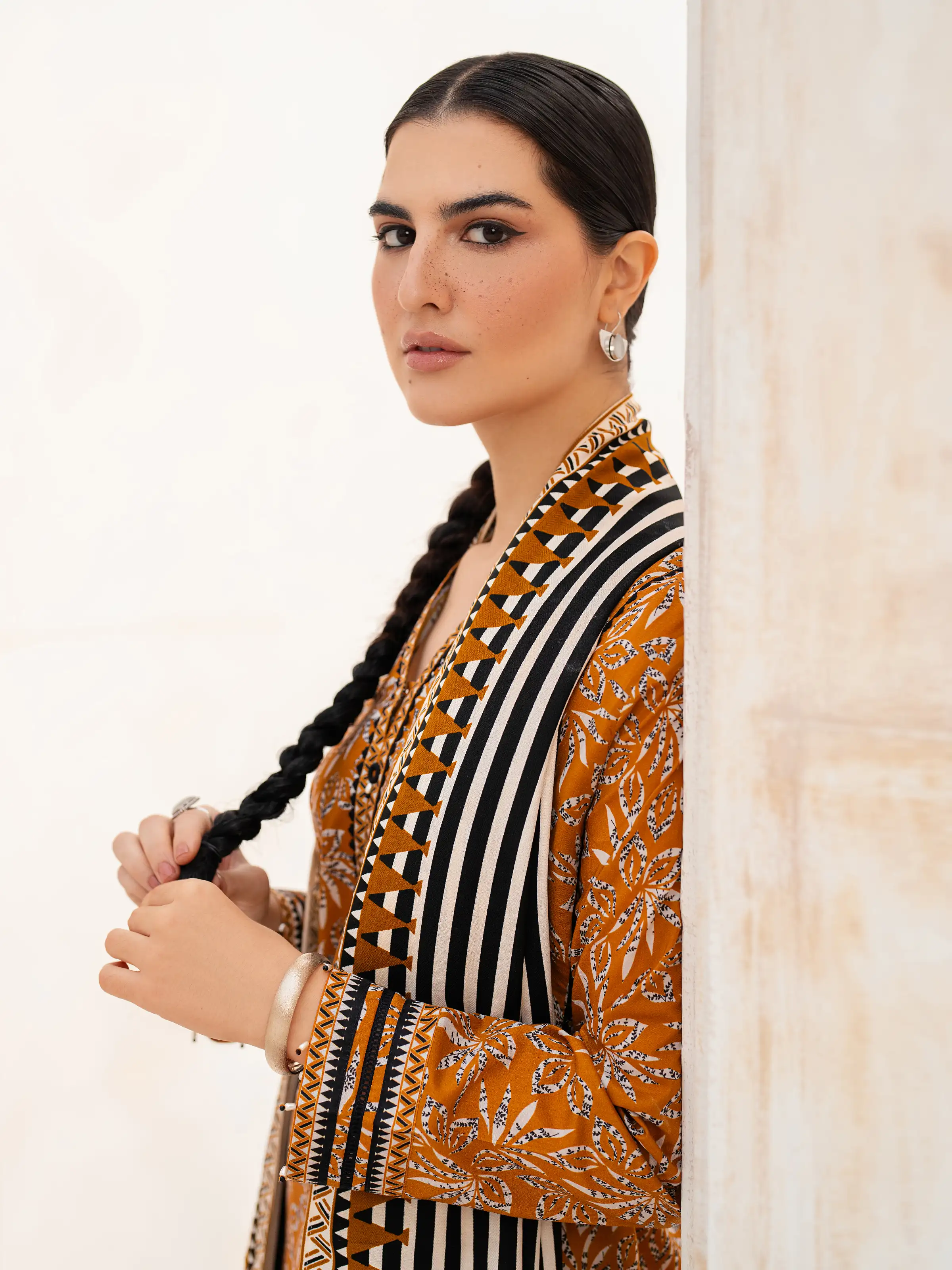 Printed Khaddar Suit - EWU24M3-077 - Image 6