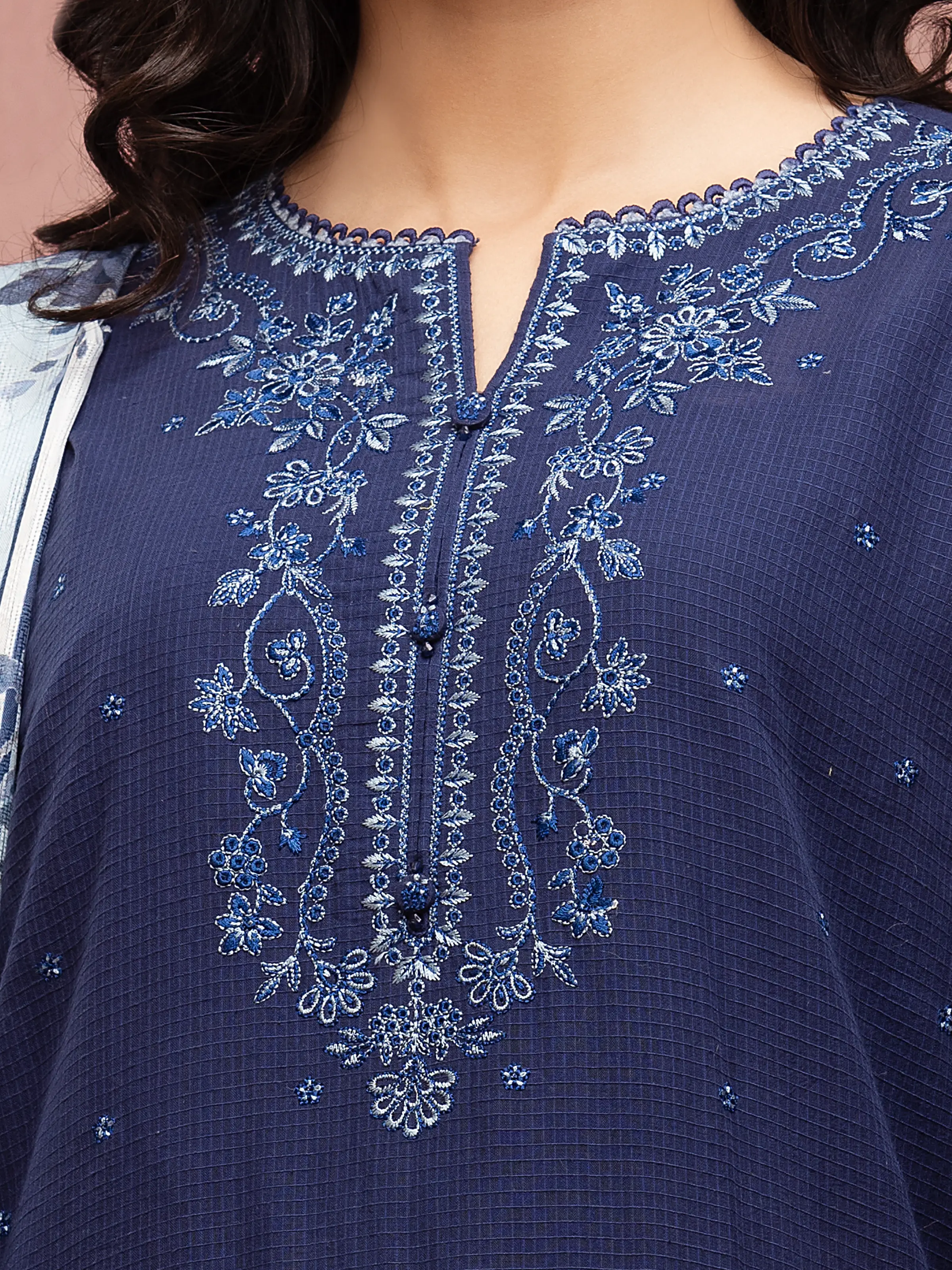 Embroidered Lawn Suit - EWU5V1-31222-3P - Image 4