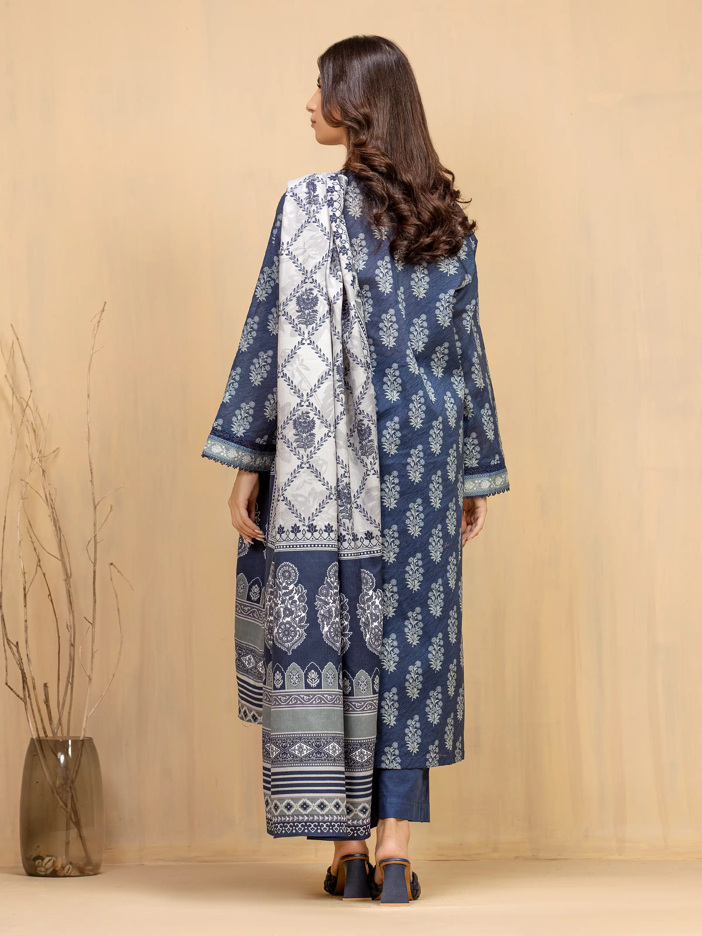 Printed Khaddar Suit - EWU5M3-025-3P - Image 4
