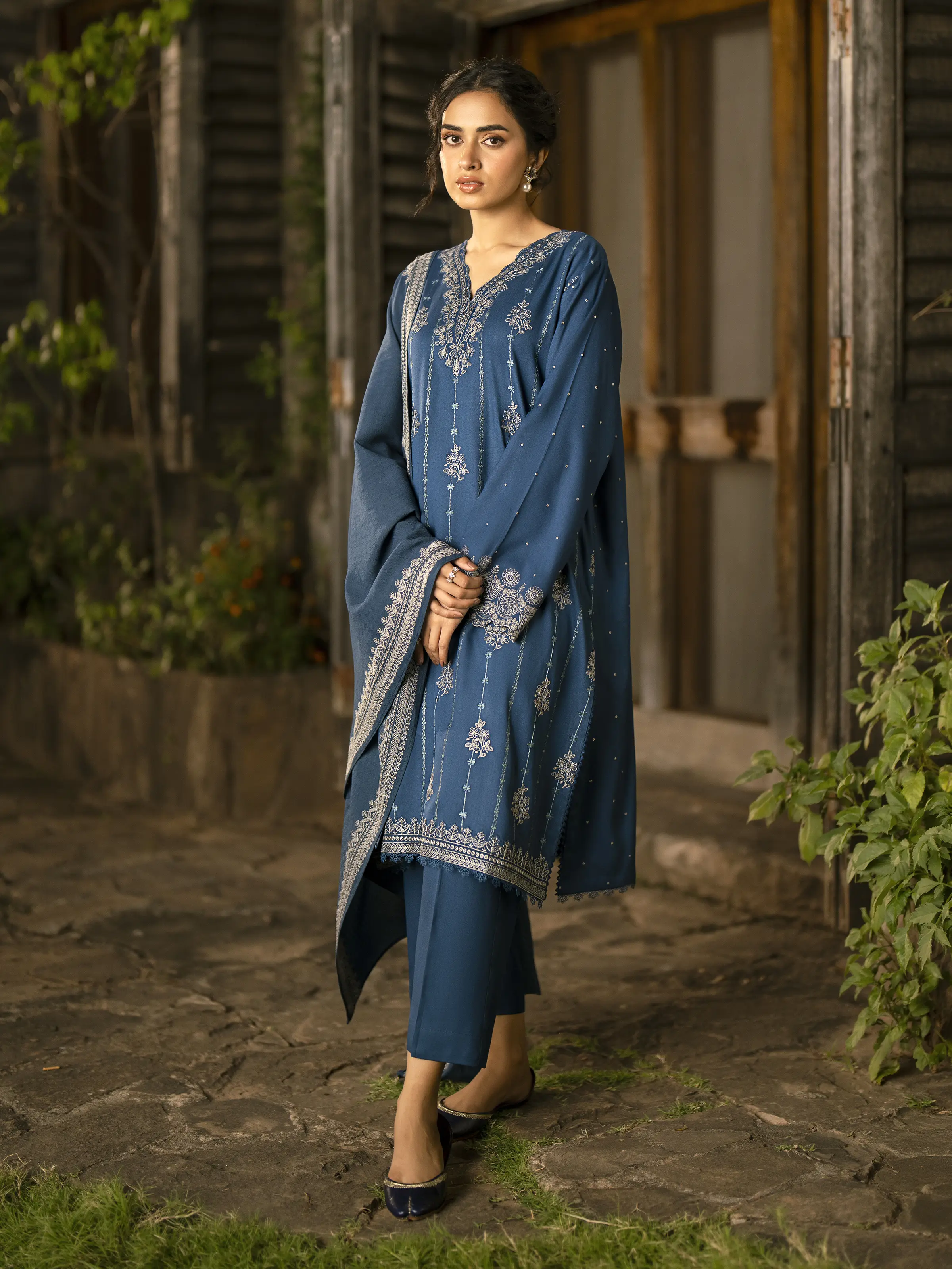 Embroidered Marina Twill Suit - EWU24V14-30205-3P - Image 2