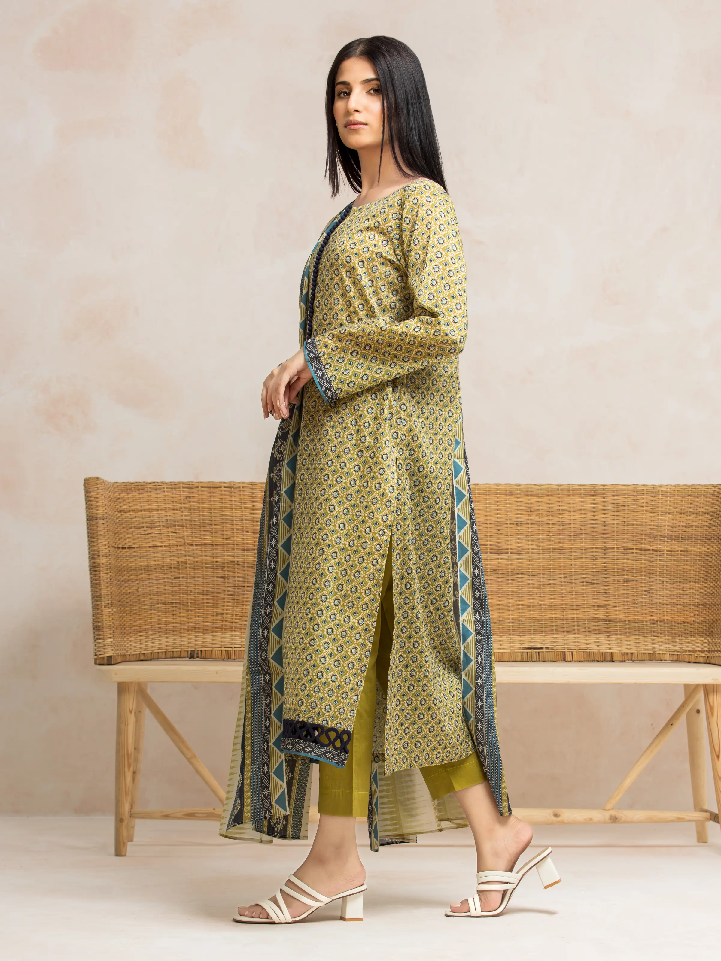 Printed Khaddar Suit - EWU24A3-28042-3P - Image 2