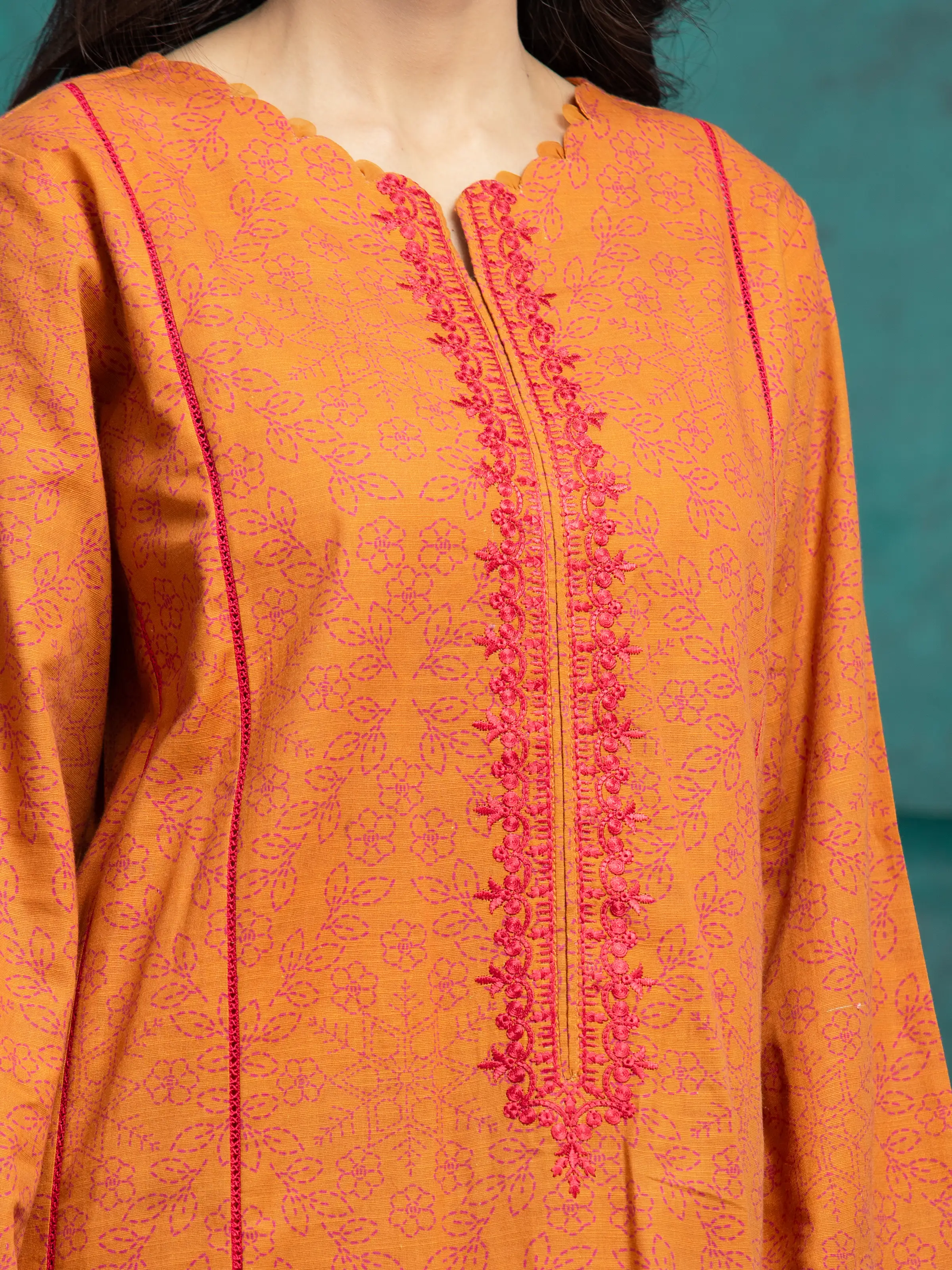Embroidered Khaddar Suit - EWU24V11-30180-3P - Image 4