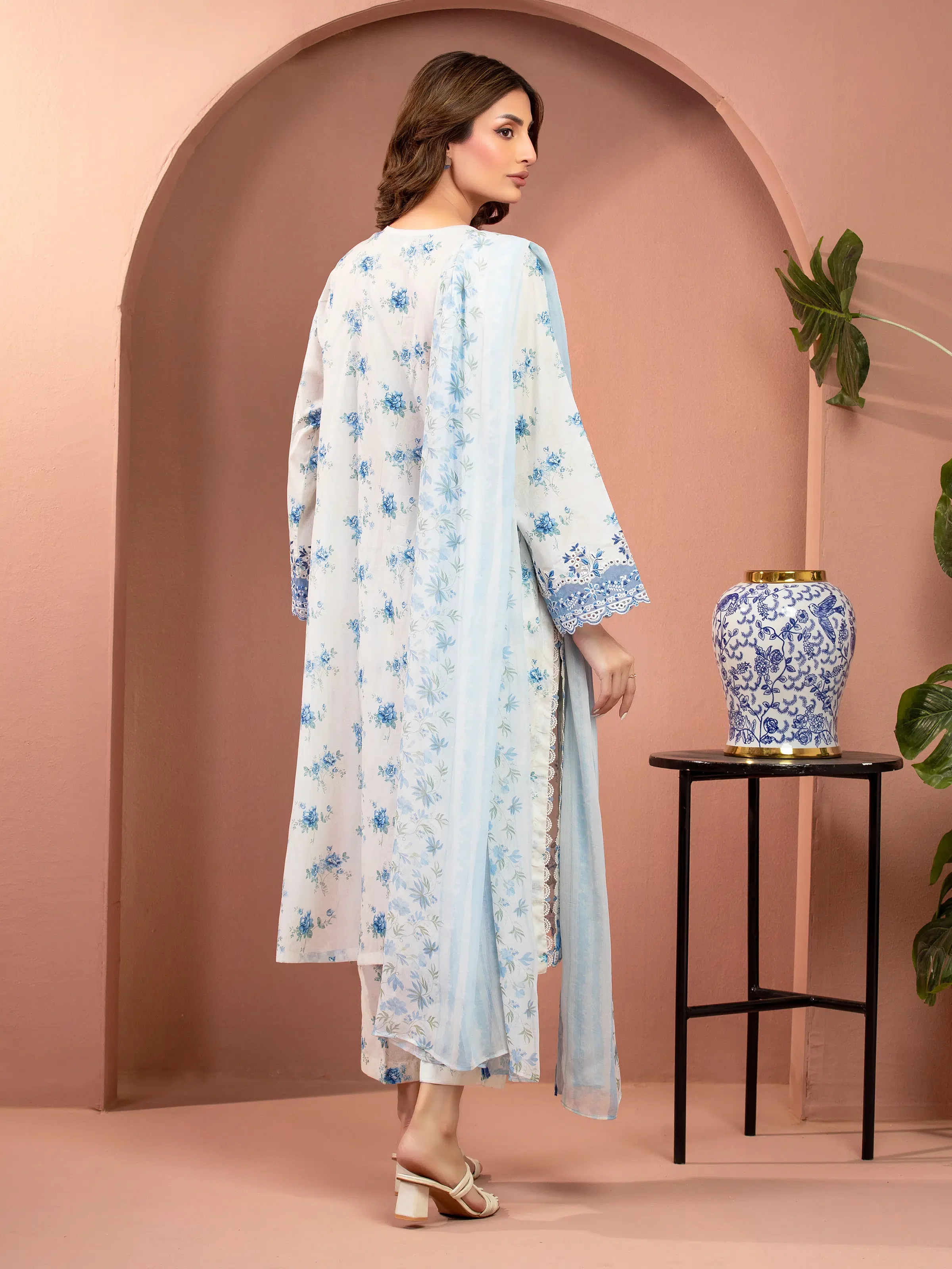 Embroidered Lawn Suit - EWU5V1-31488-3P - Image 5