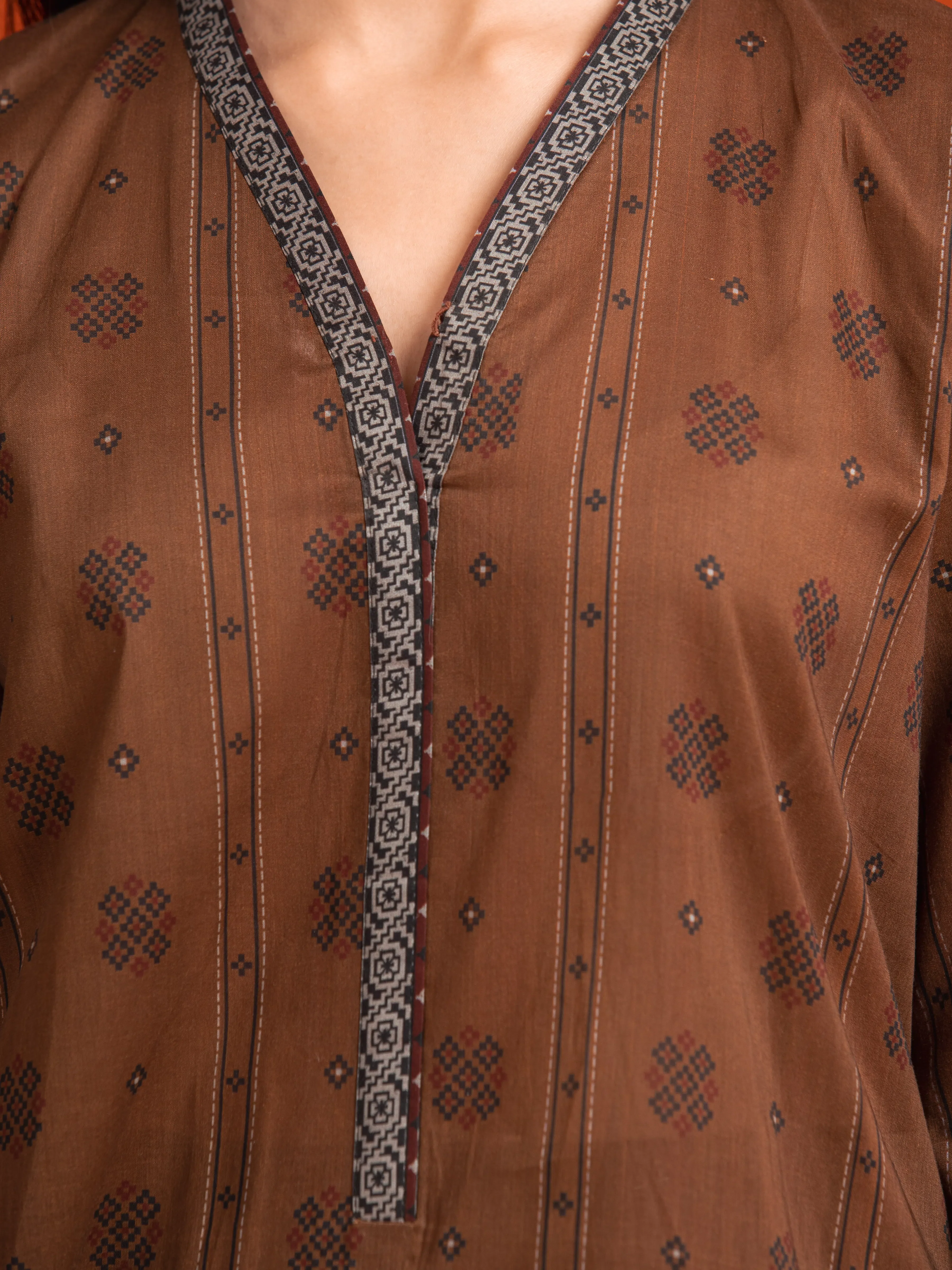 Printed Khaddar Shirt Dupatta - EWU24A3-27013SD - Image 3