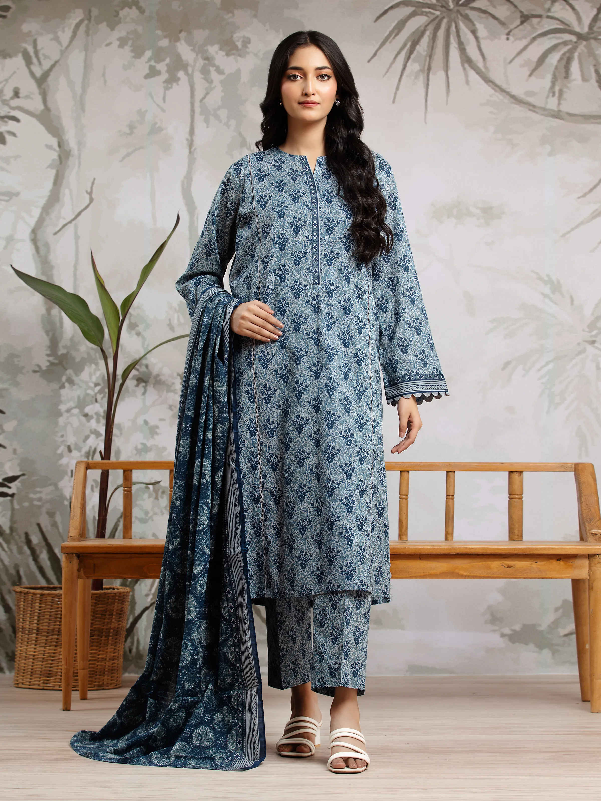 Printed Khaddar Shirt Dupatta - EWU24A3-29609SD