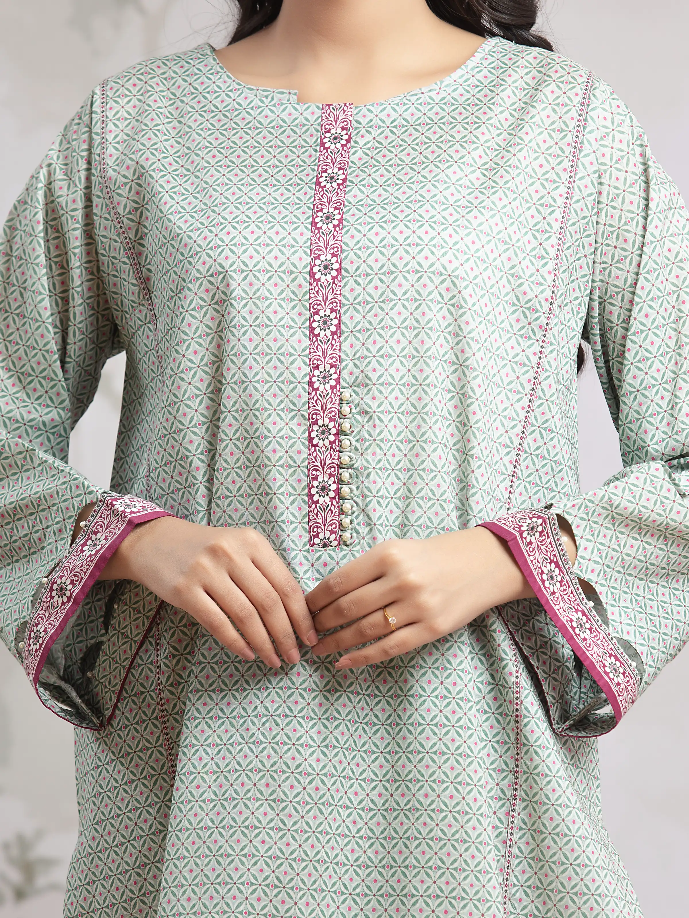 Printed Khaddar Shirt Dupatta - EWU24A3-29801SD - Image 4