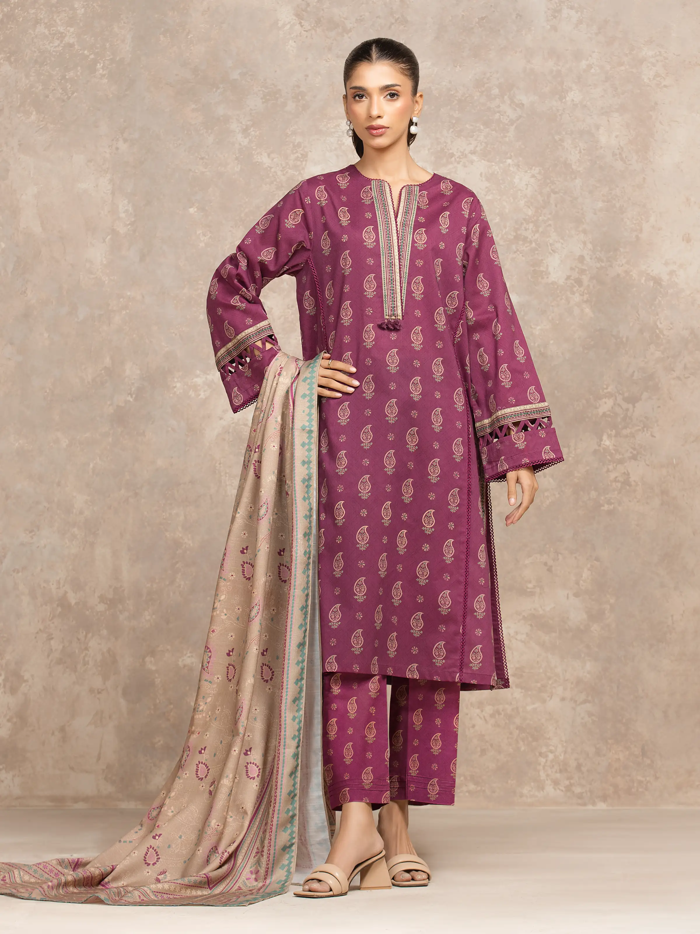 Printed Khaddar Shirt - EWU5M3-010S