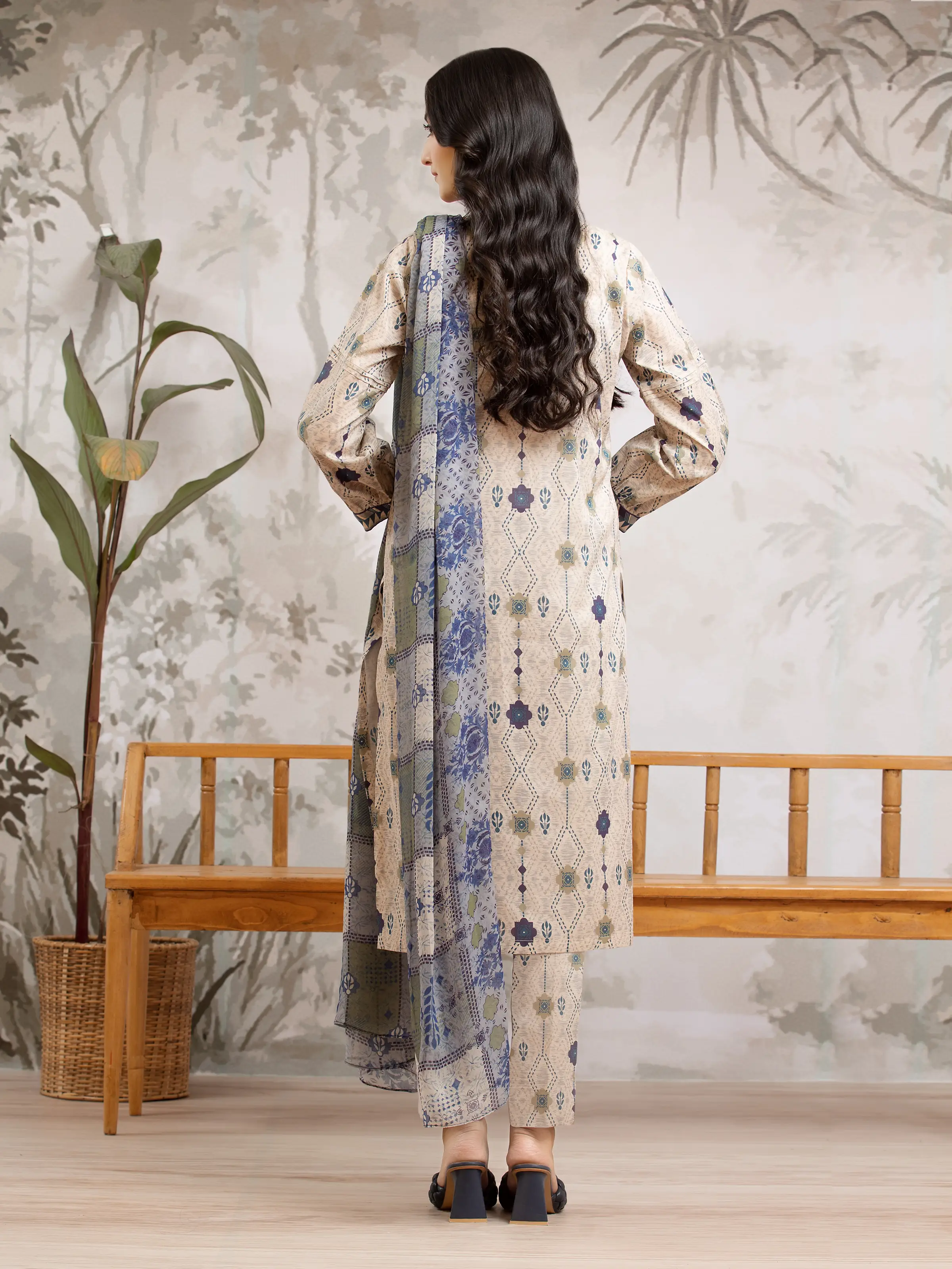 Printed Khaddar Suit - EWU24M2-193 - Image 4