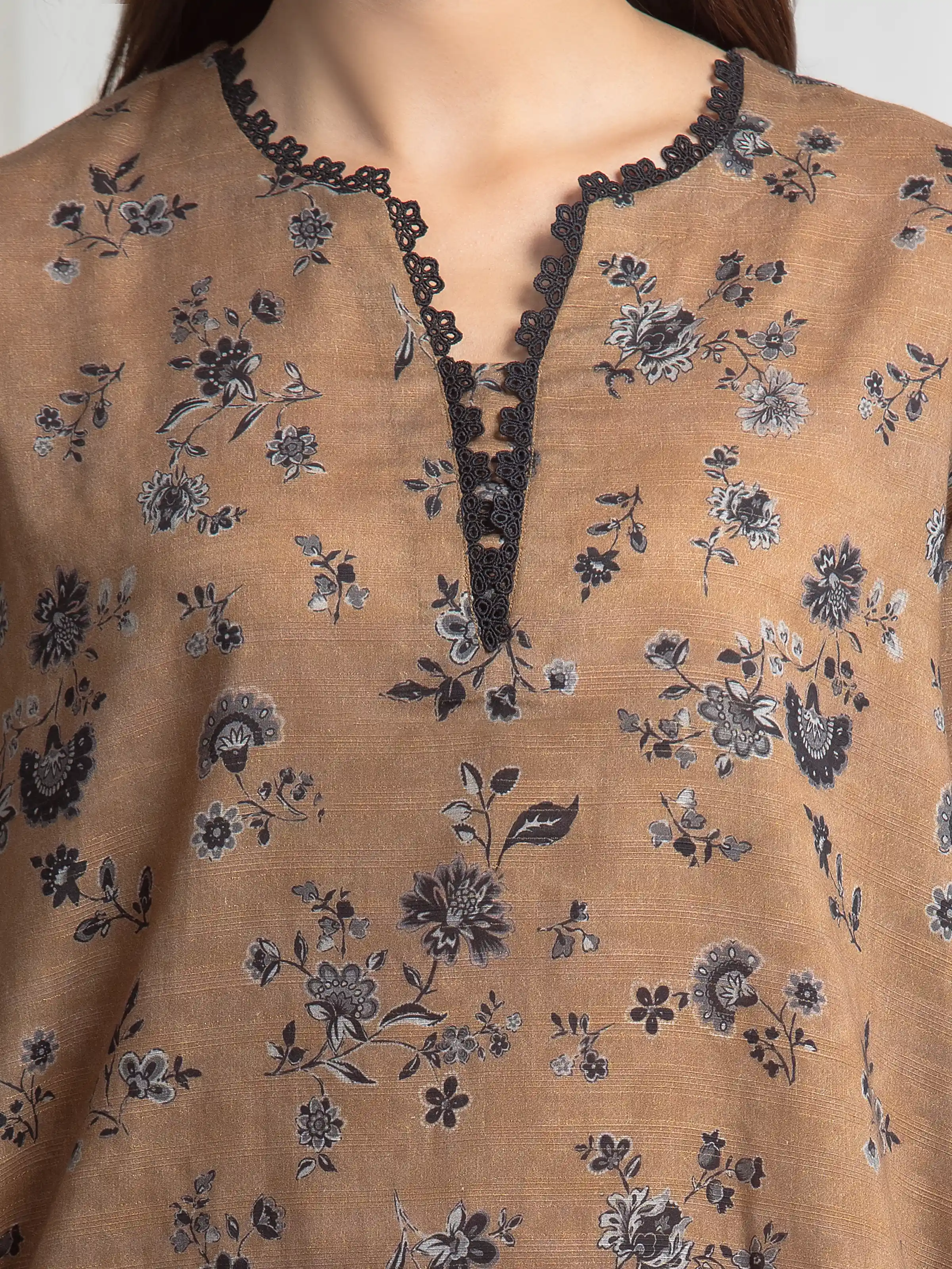 Printed Zari Lawn Suit - EWU6M6-098-3P - Image 4