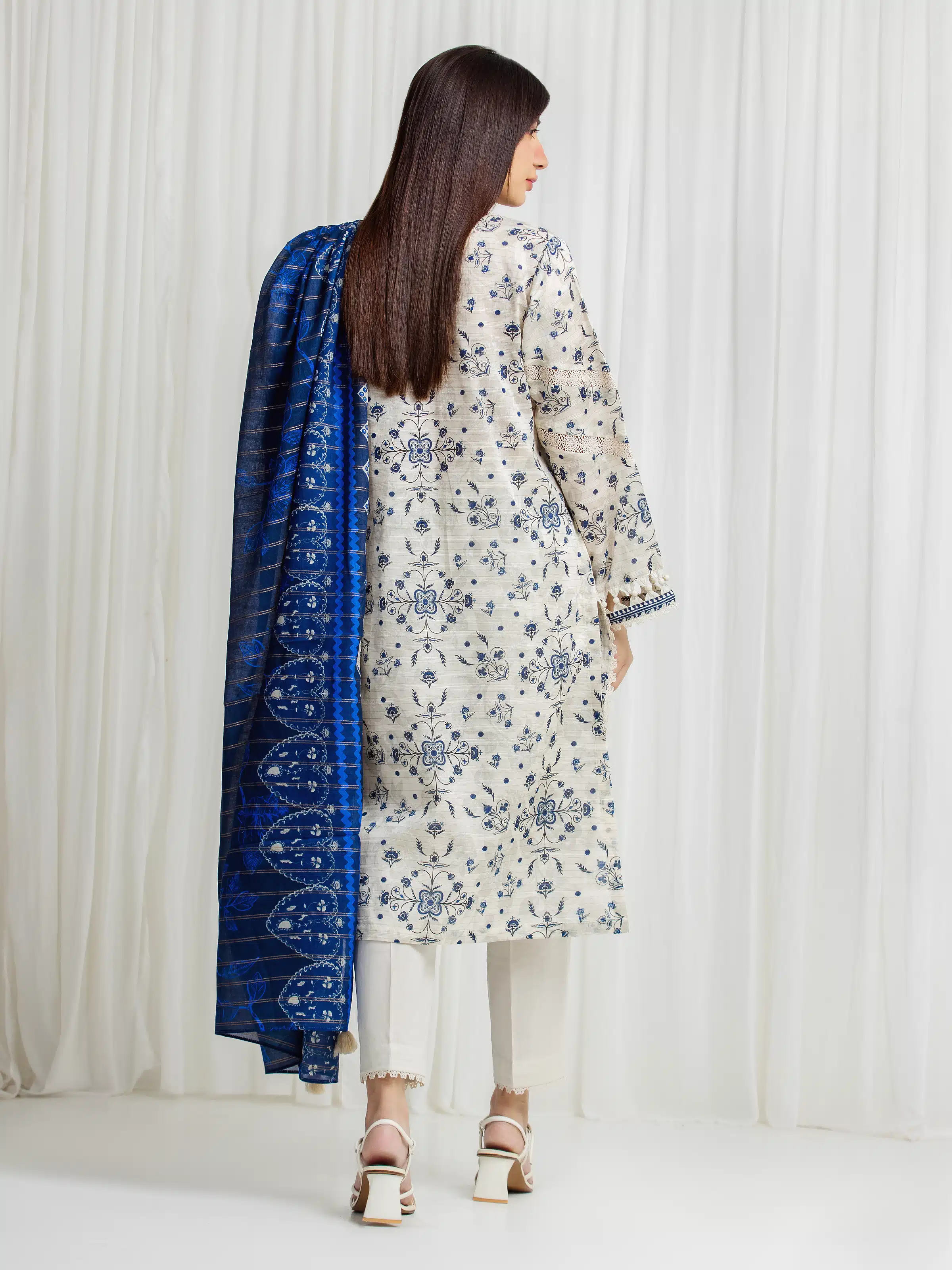 Printed Zari Lawn Suit - EWU6M6-069-3P - Image 6