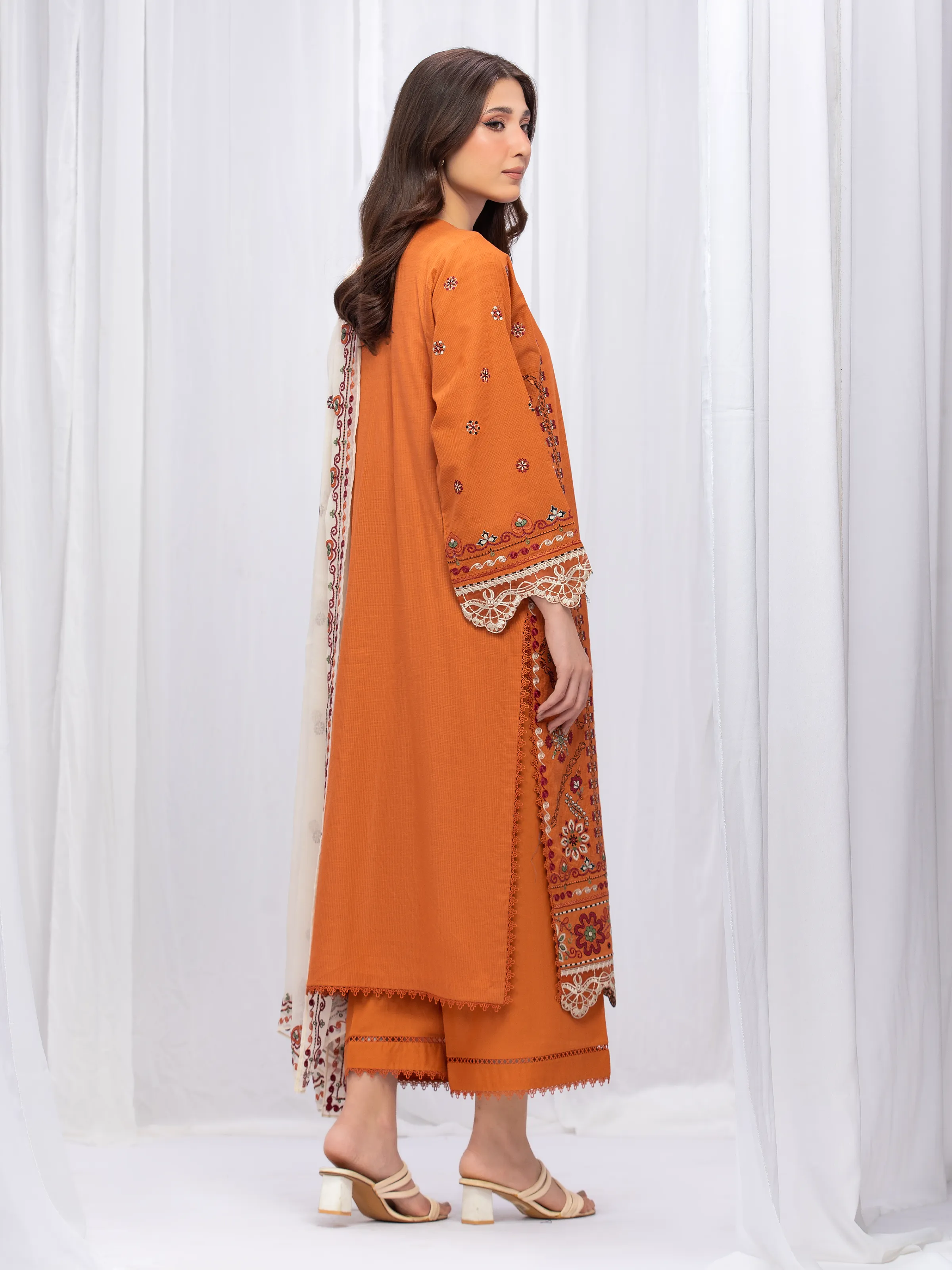 Embroidered Lawn Suit - EWU5V1-31705-3P - Image 6