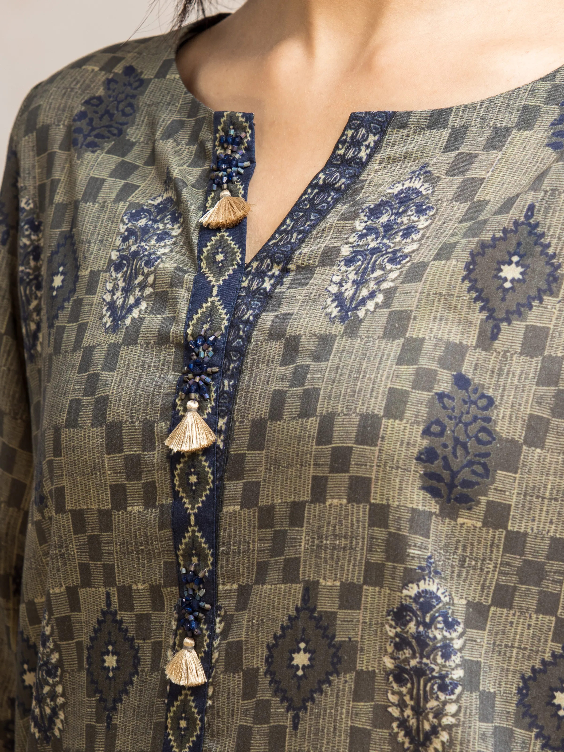 Printed Khaddar Suit - EWU24A3-28211-3P - Image 3