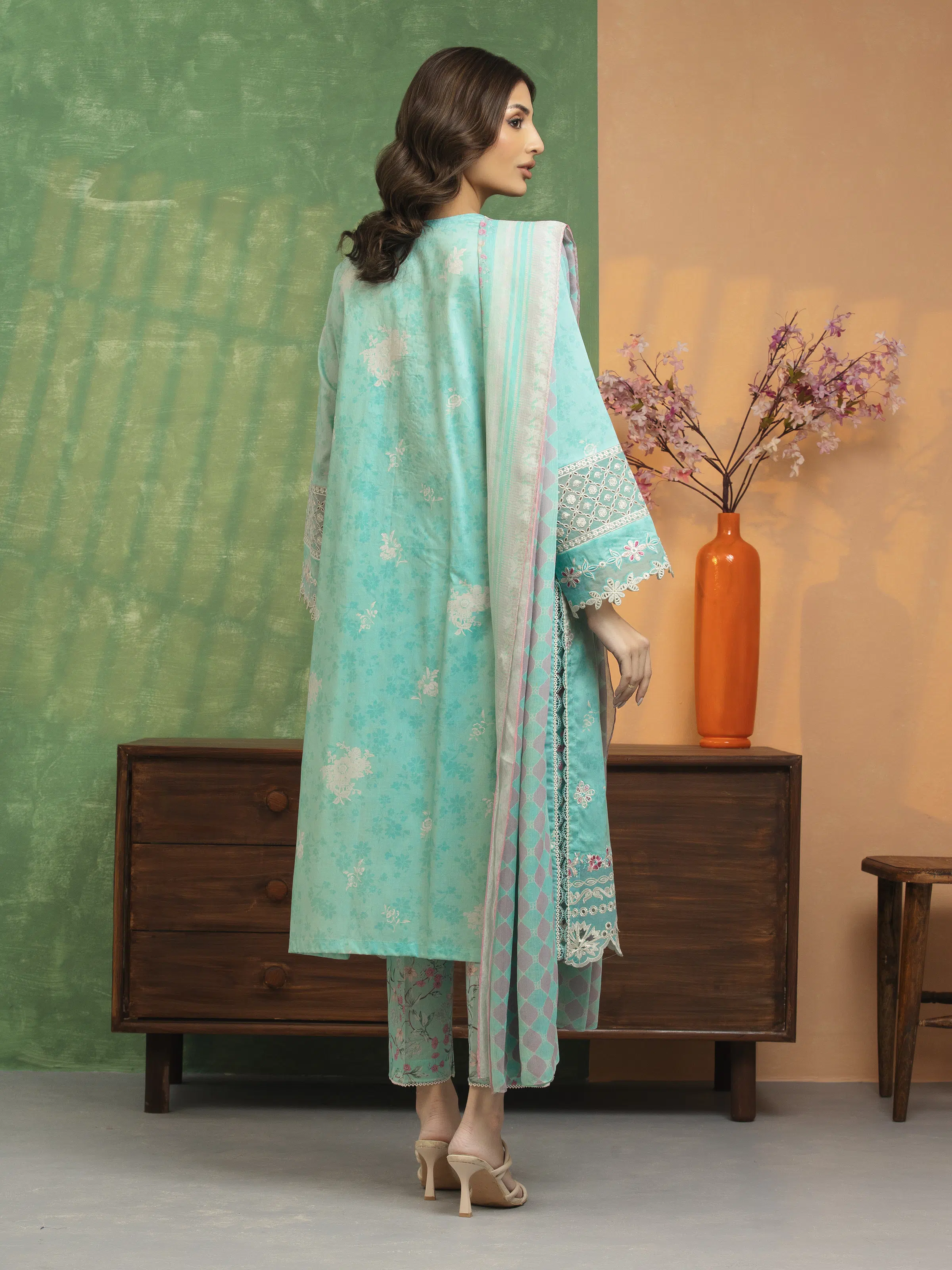 Embroidered Lawn Suit - EWU5V1-31410-3P - Image 2