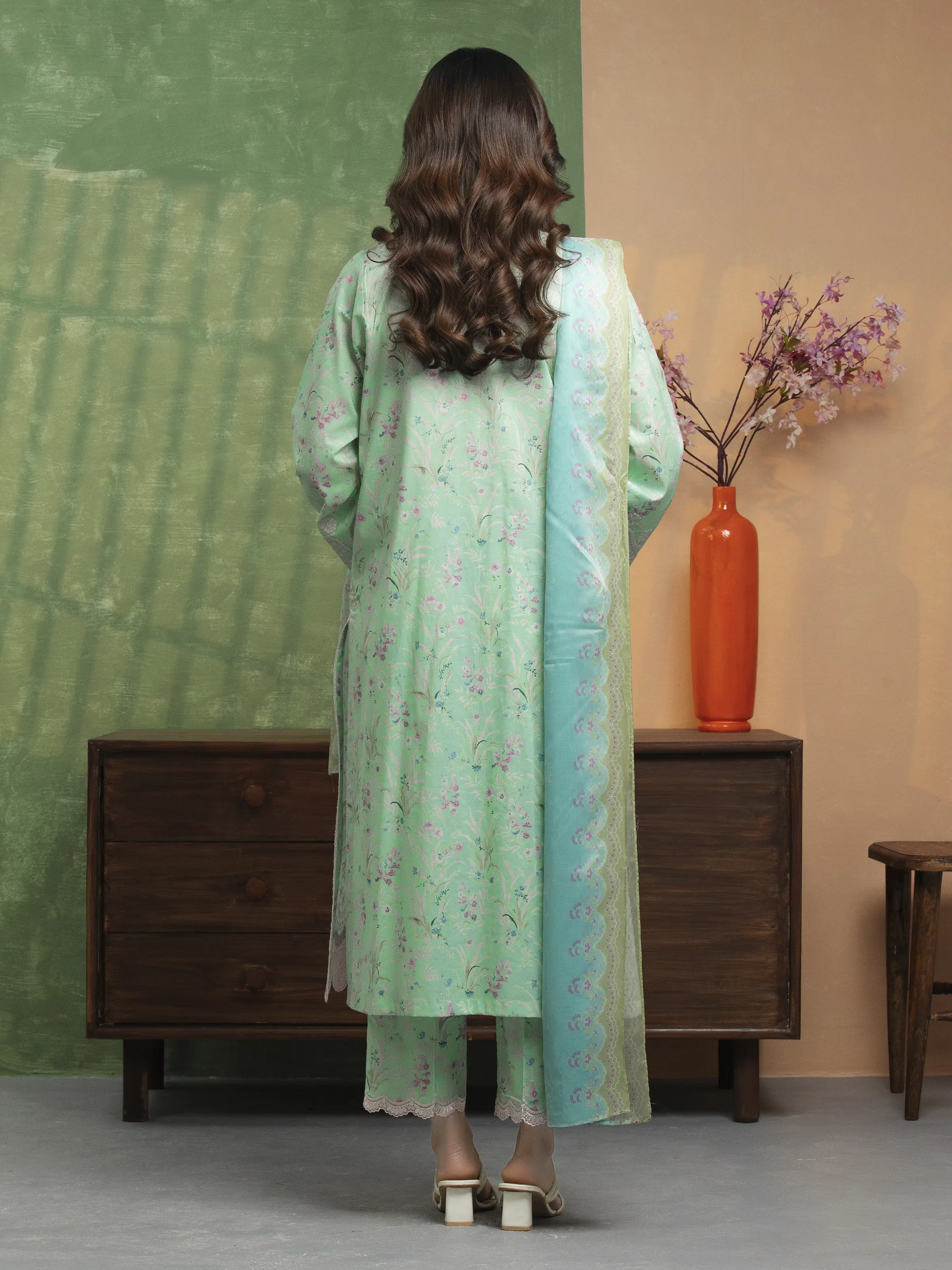 Embroidered Lawn Suit - EWU5V1-31442-3P - Image 5