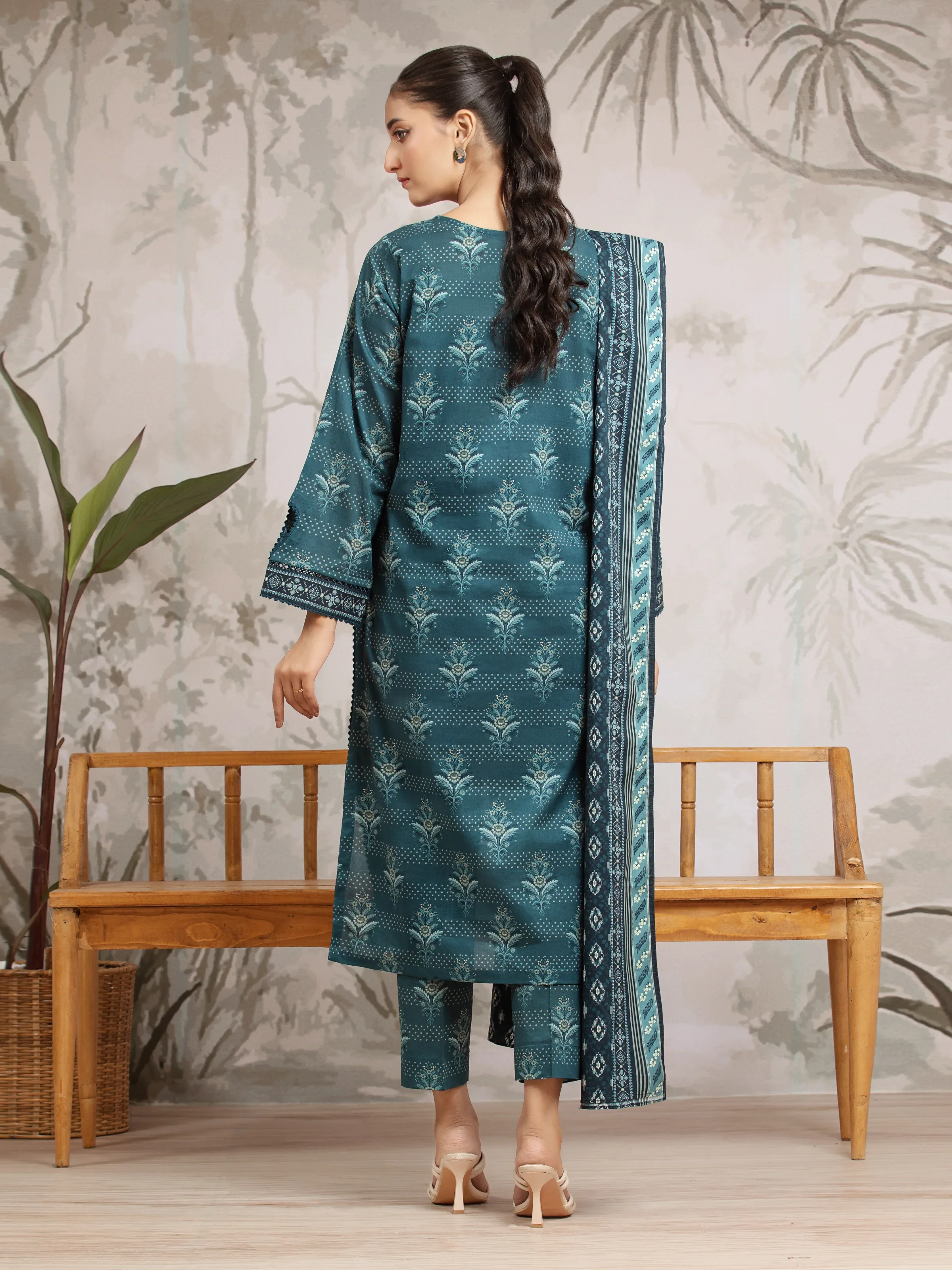Printed Khaddar Suit - EWU24A3-29603-3P - Image 2