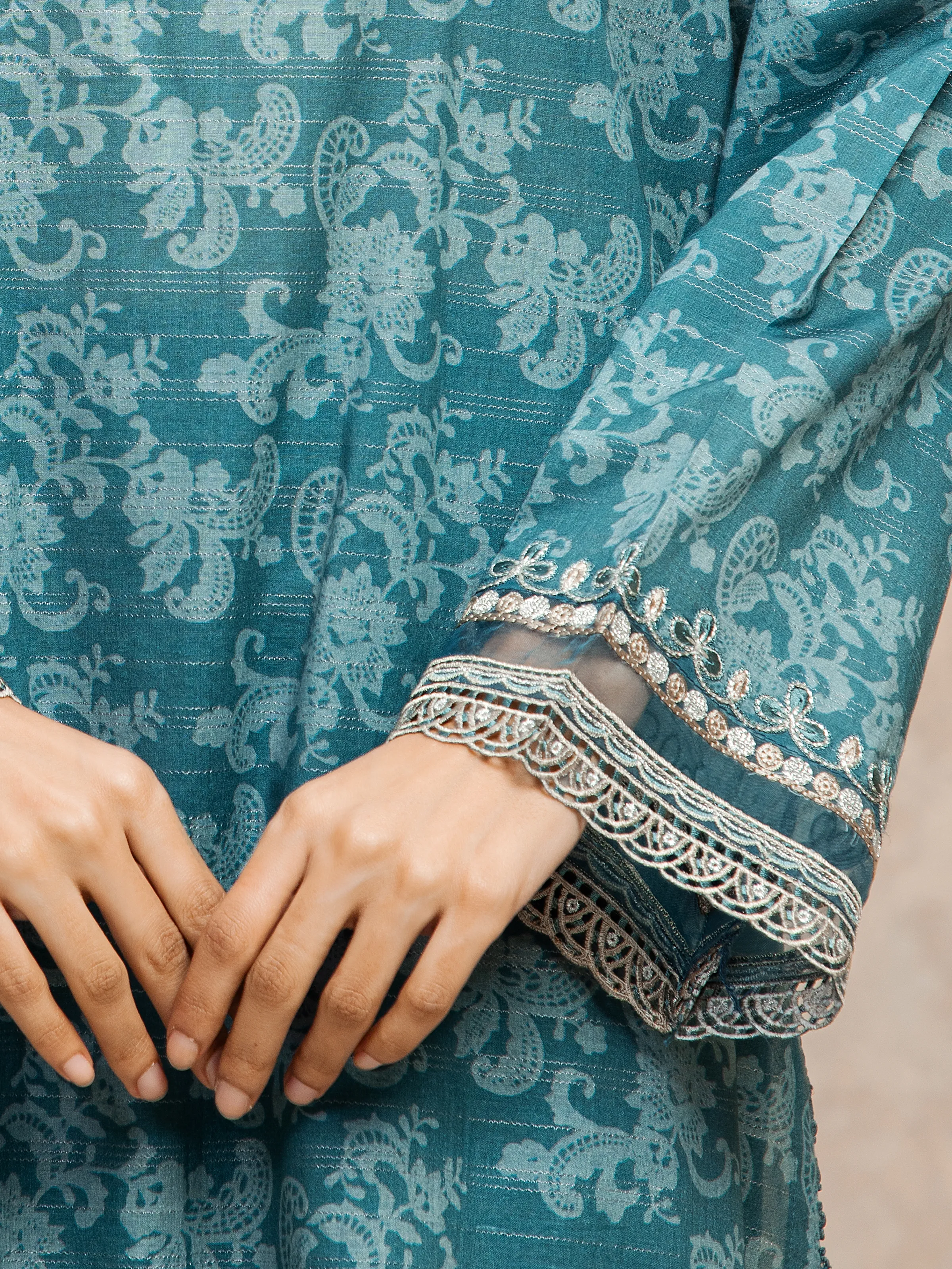 Embroidered Zari Lawn Suit - EWU5V1-31879-3P - Image 3