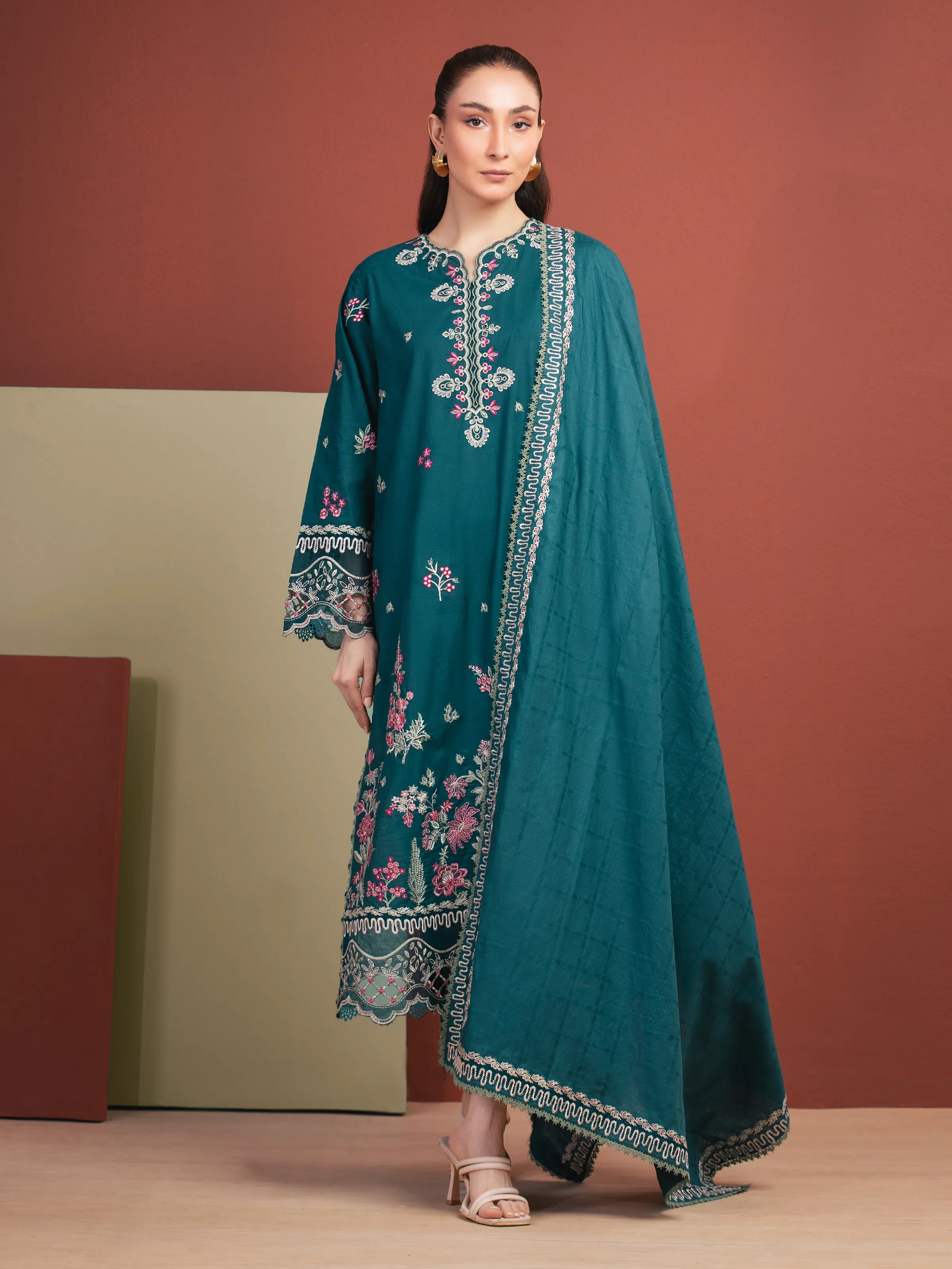 Embroidered Jacquard Suit - EWU5V3-31155-3P