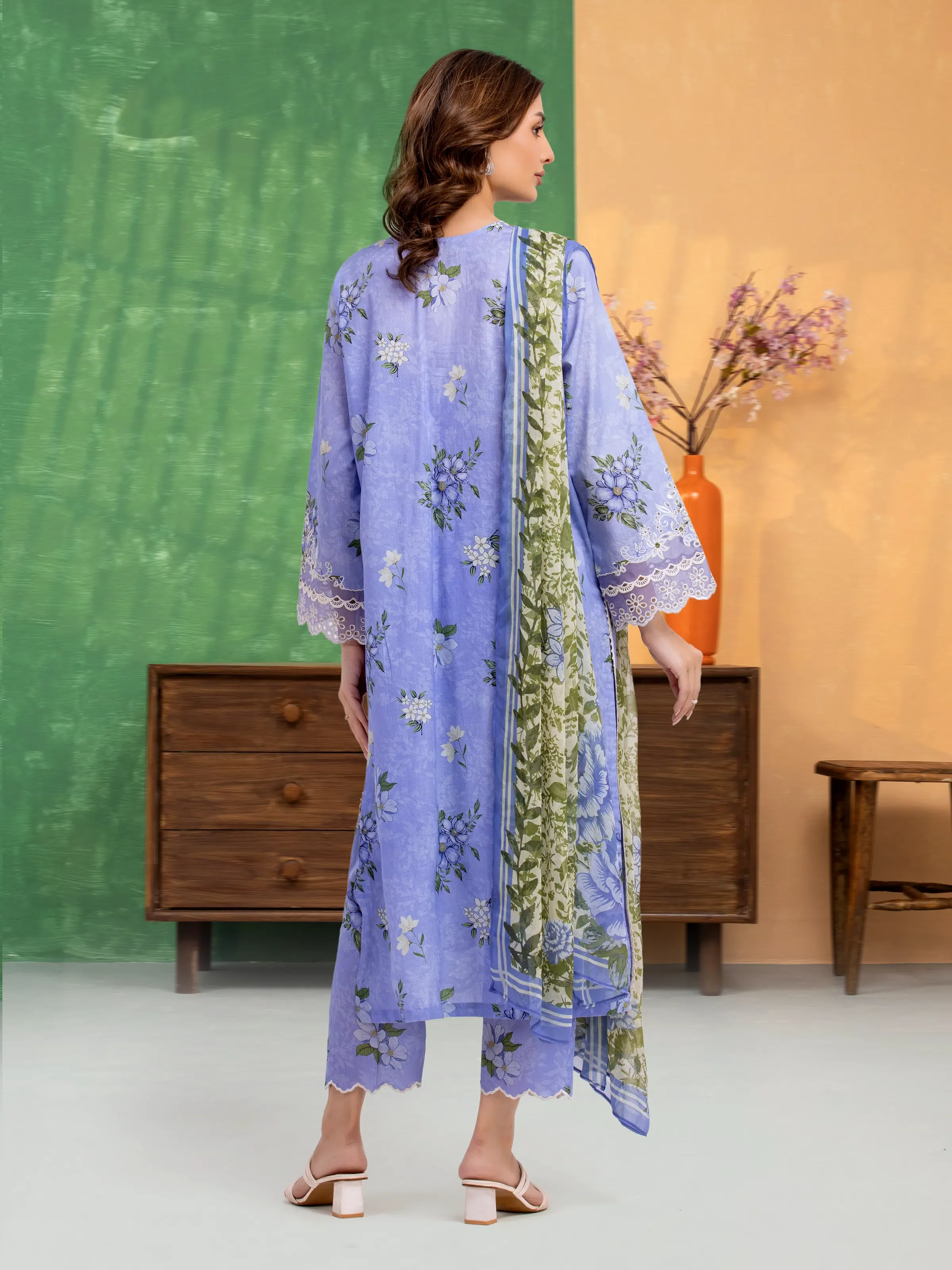 Embroidered Lawn Suit - EWU5V1-31481-3P - Image 2