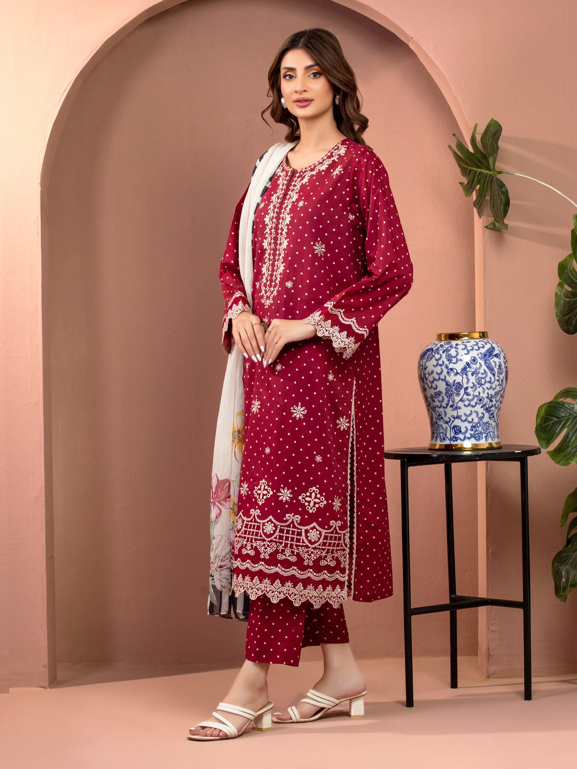 Embroidered Lawn Suit - EWU5V1-31492-3P - Image 5