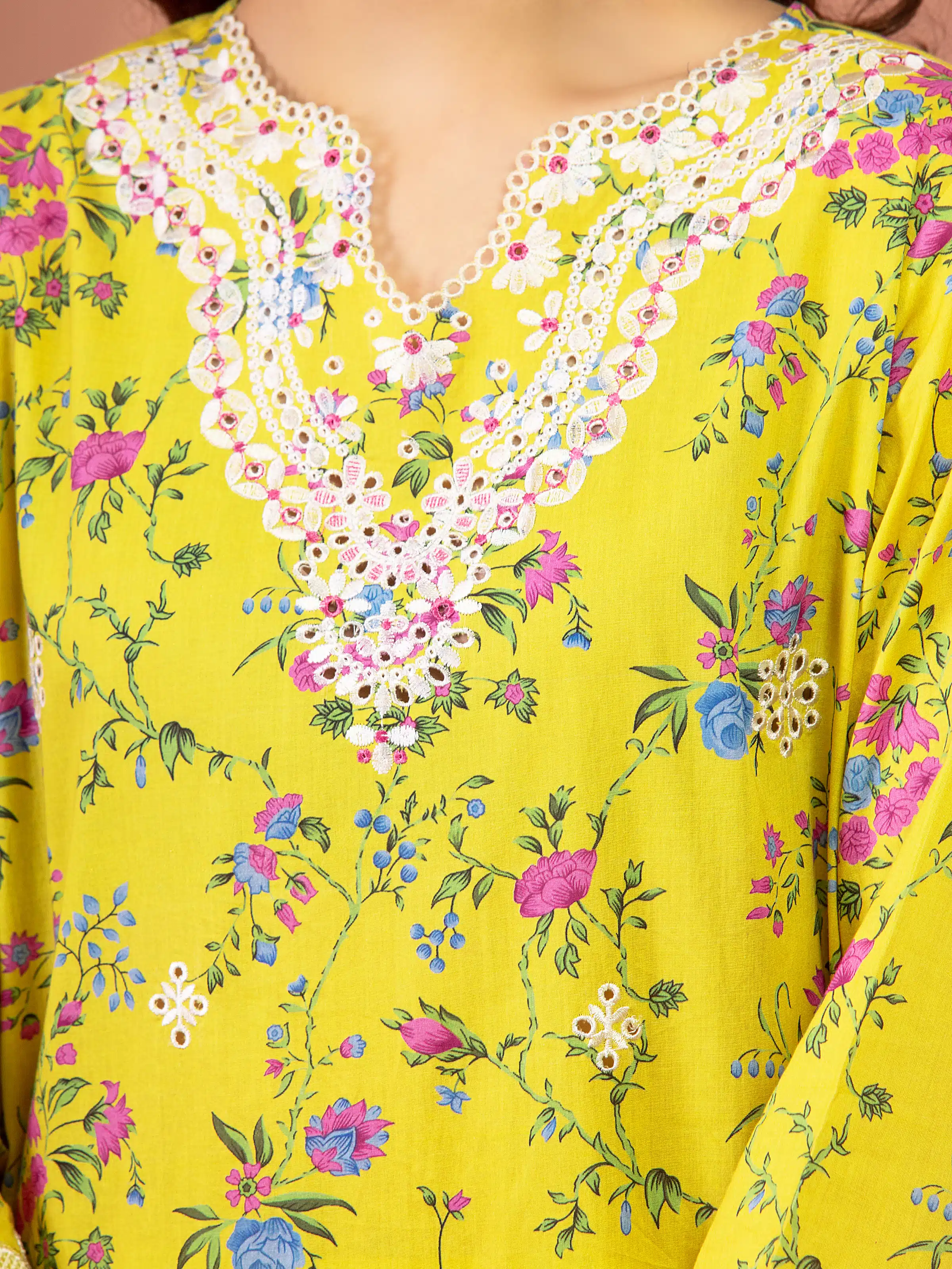 Embroidered Lawn Shirt Trouser - EWU5V1-31455ST - Image 2