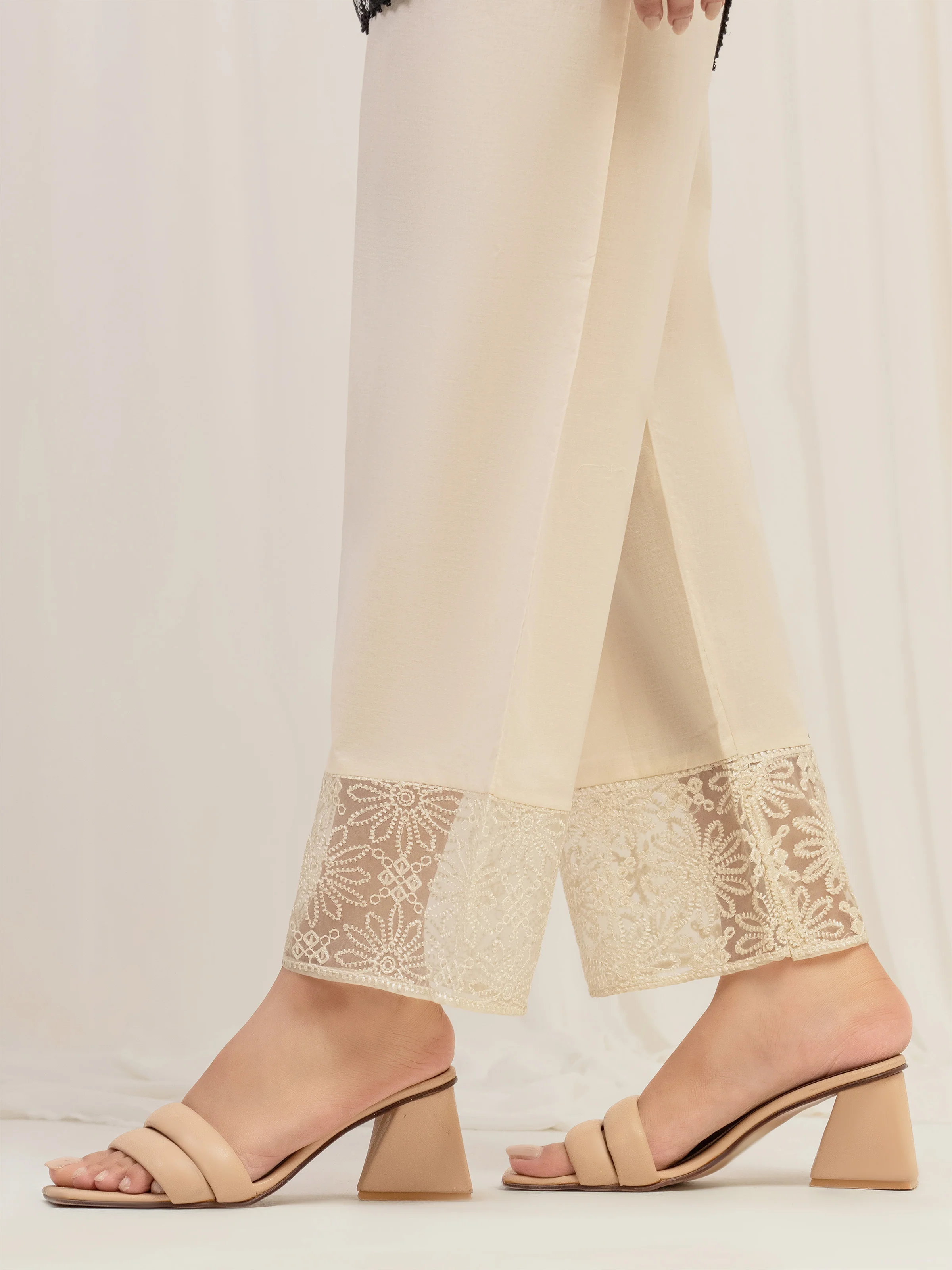 Embroidered Cambric Trouser - EWBE5-76597 - Image 4