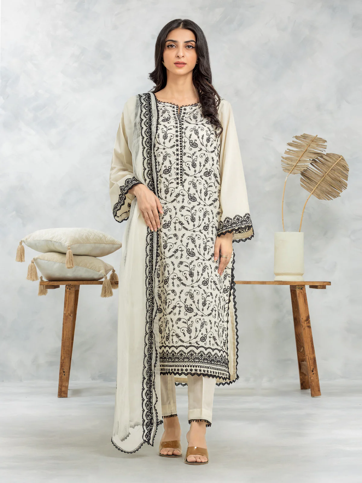 Embroidered Cambric Suit - EWU24V2-28627-3P