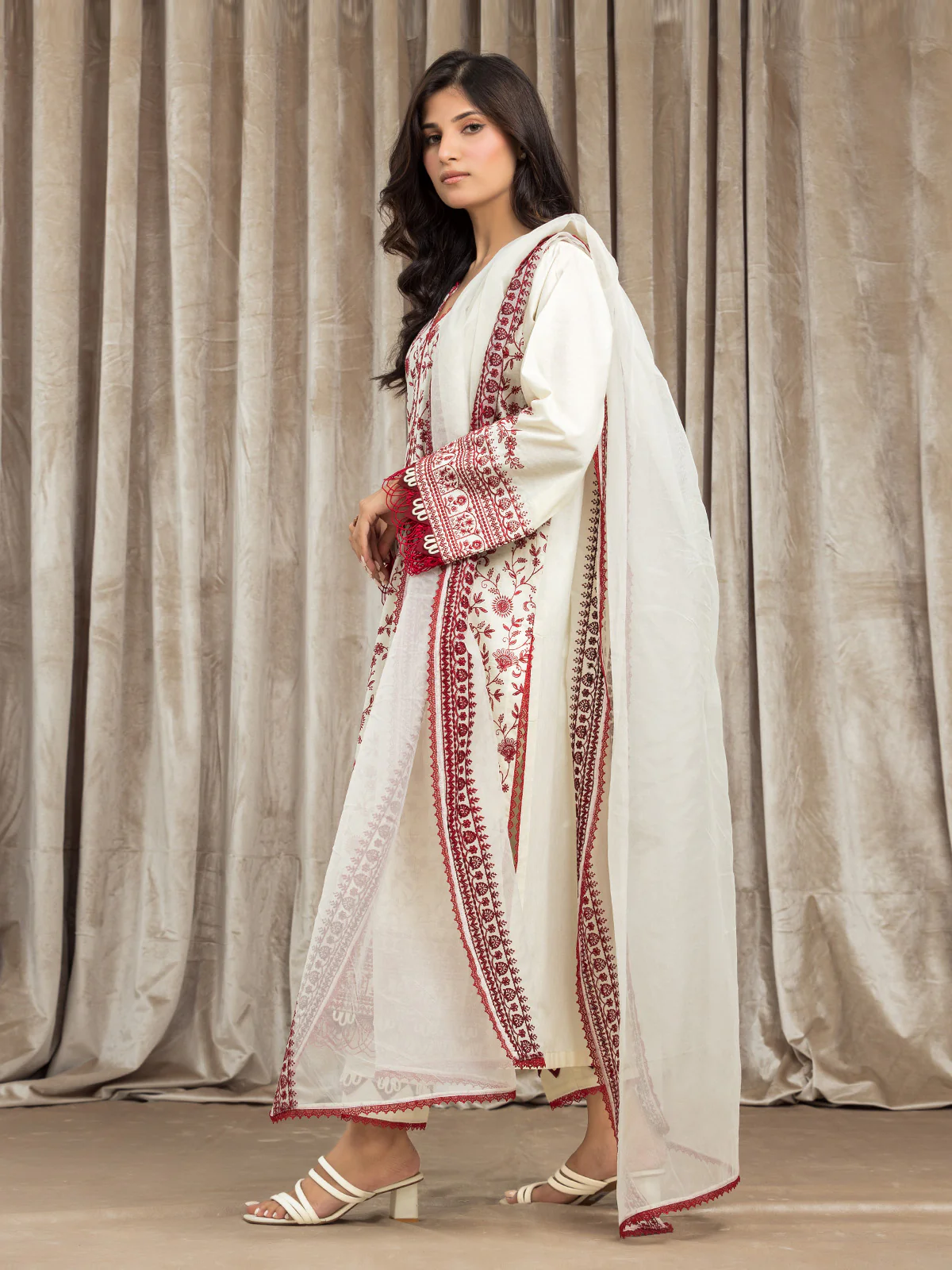 Embroidered Cambric Suit - EWU24V2-30111-3P - Image 5