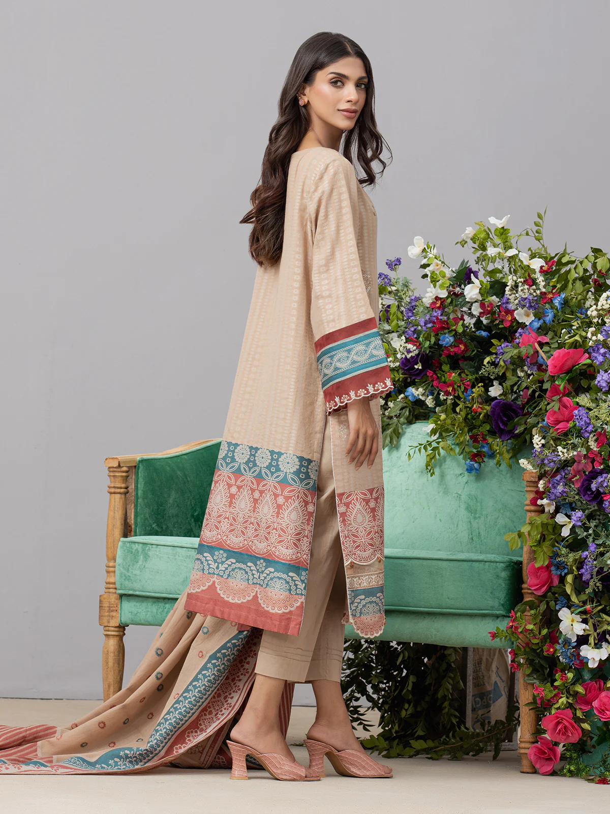 Embroidered Jacquard Suit - EWU24V3-26734-3P - Image 4