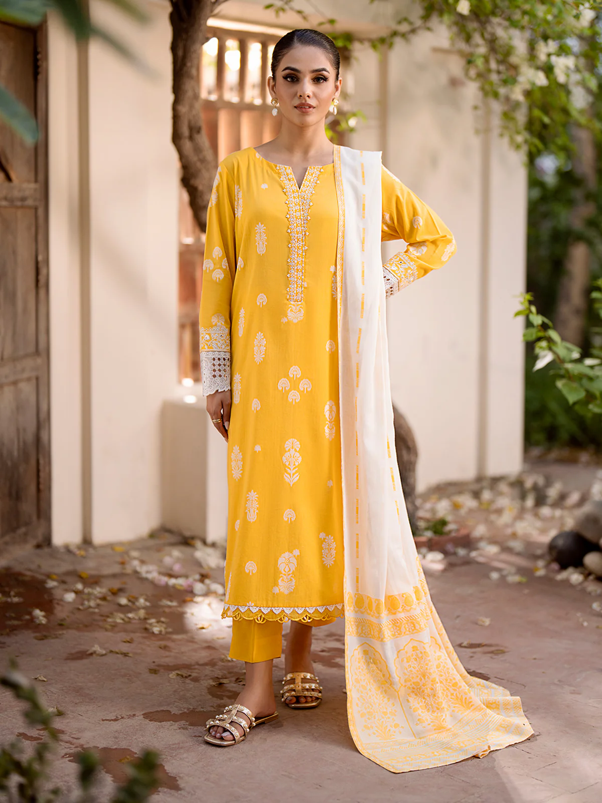 Embroidered Jacquard Suit - EWU24V3-30050-3P