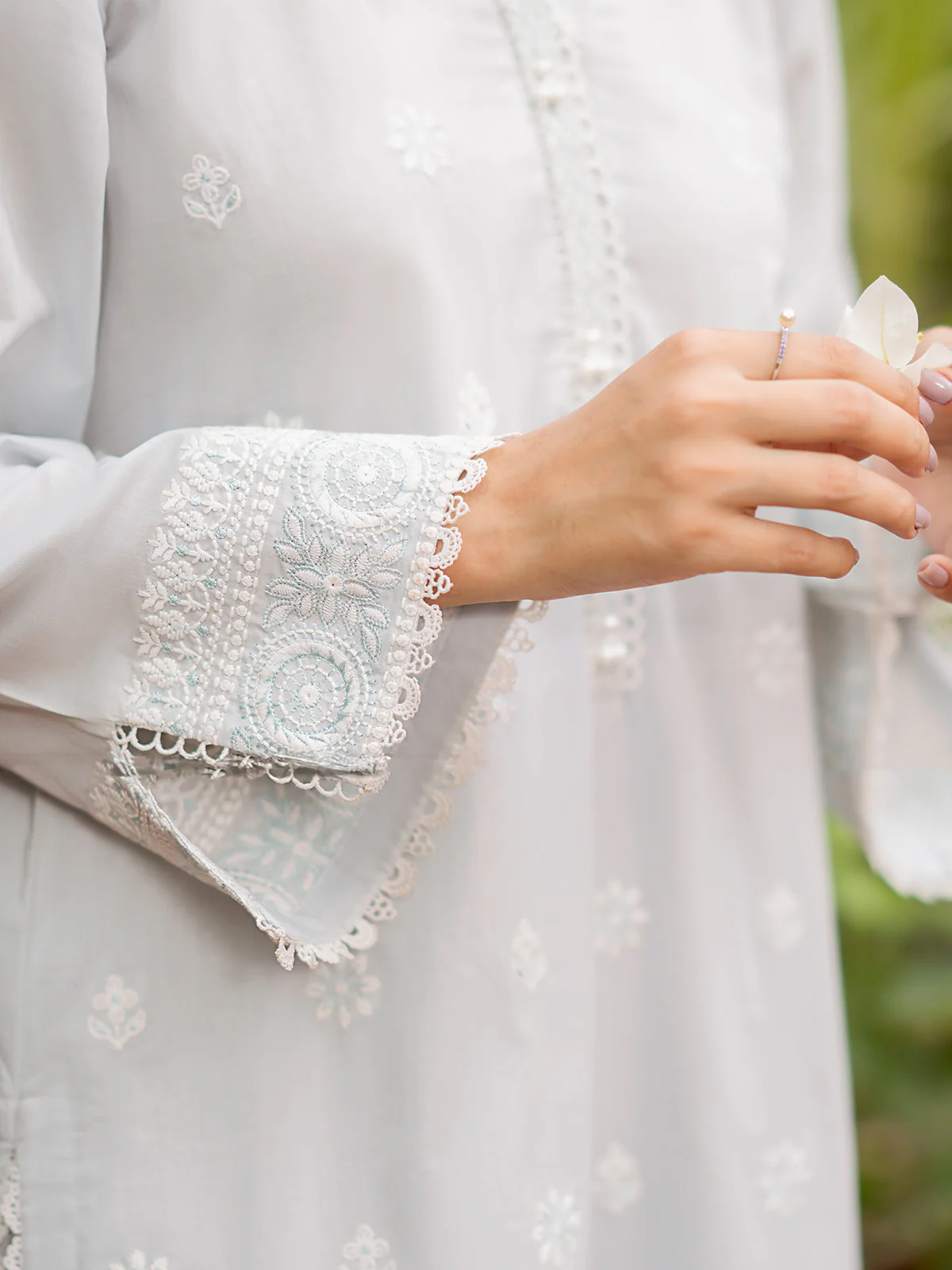 Embroidered Cambric Suit - EWU24V2-28619-3P - Image 4