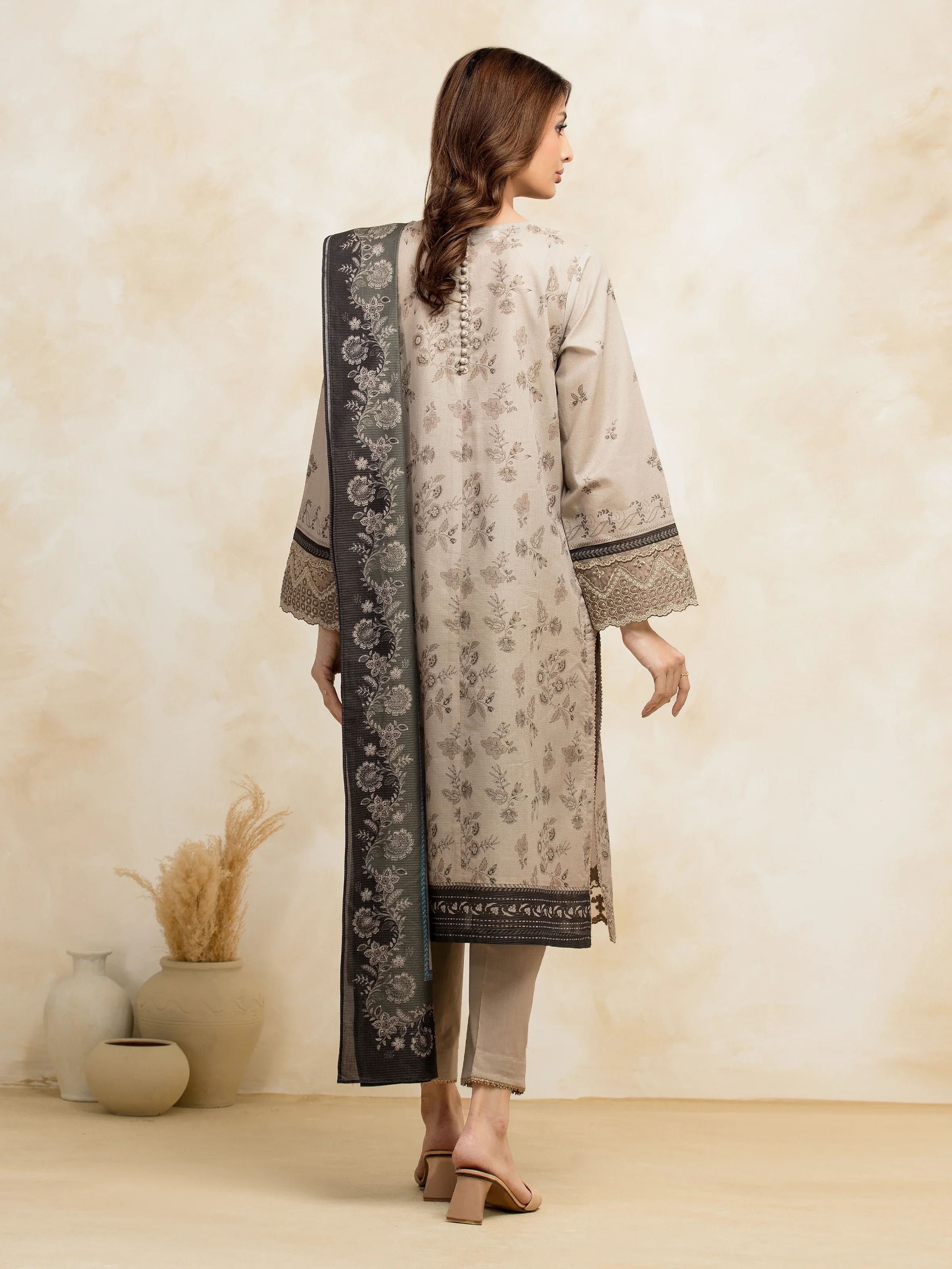 Embroidered Lawn Suit - EWU5V1-31206-3P - Image 2