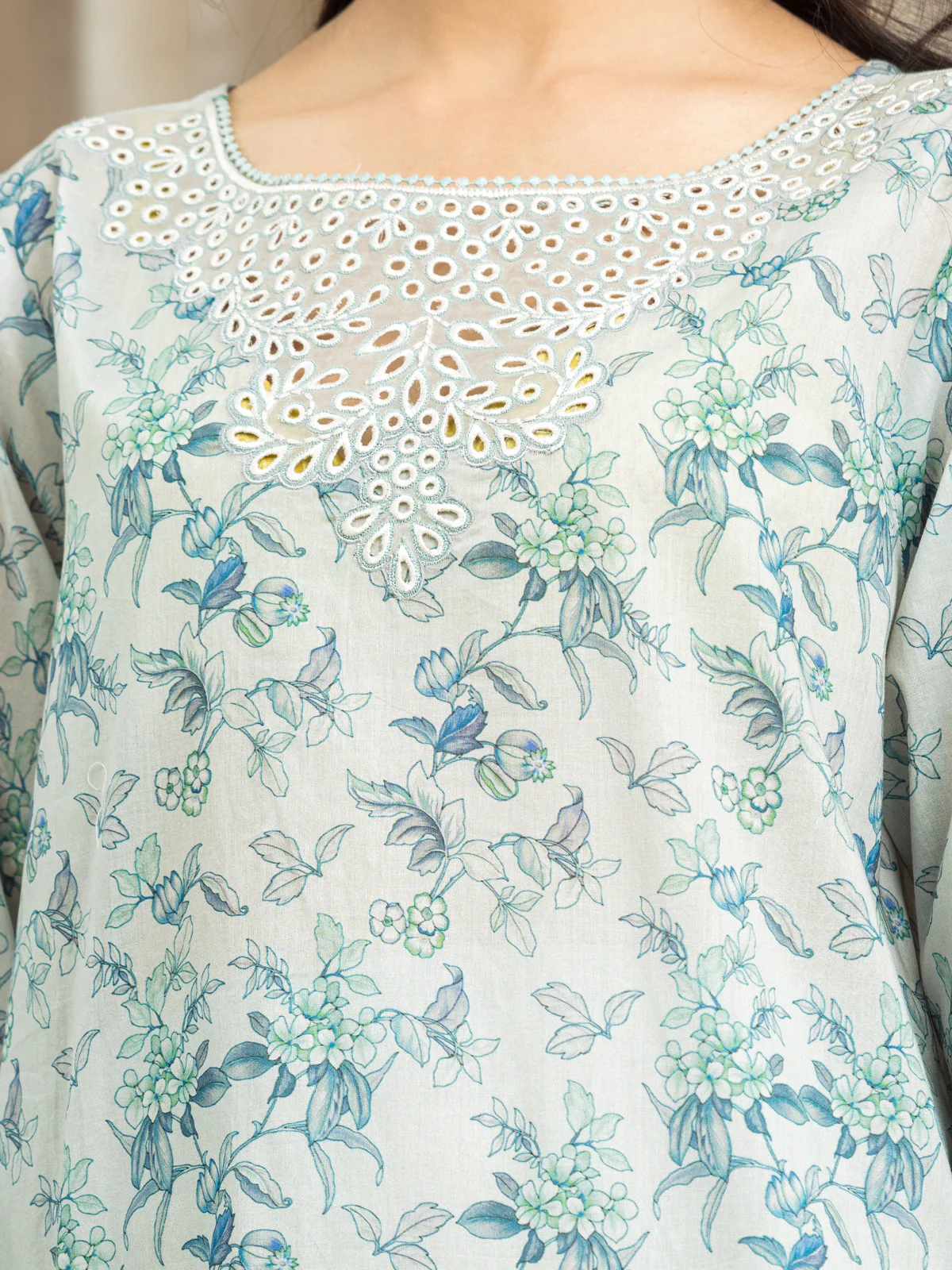 Embroidered Lawn Suit - EWU24V1-30250-3P - Image 2